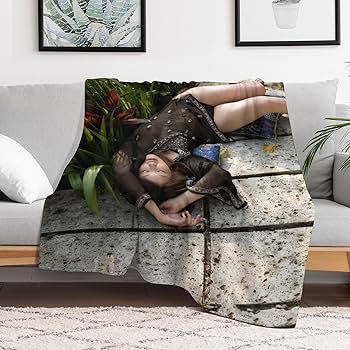 Amazon｜ブランケットRia Sakurai (桜井りあ) (8) 毛布 可愛い