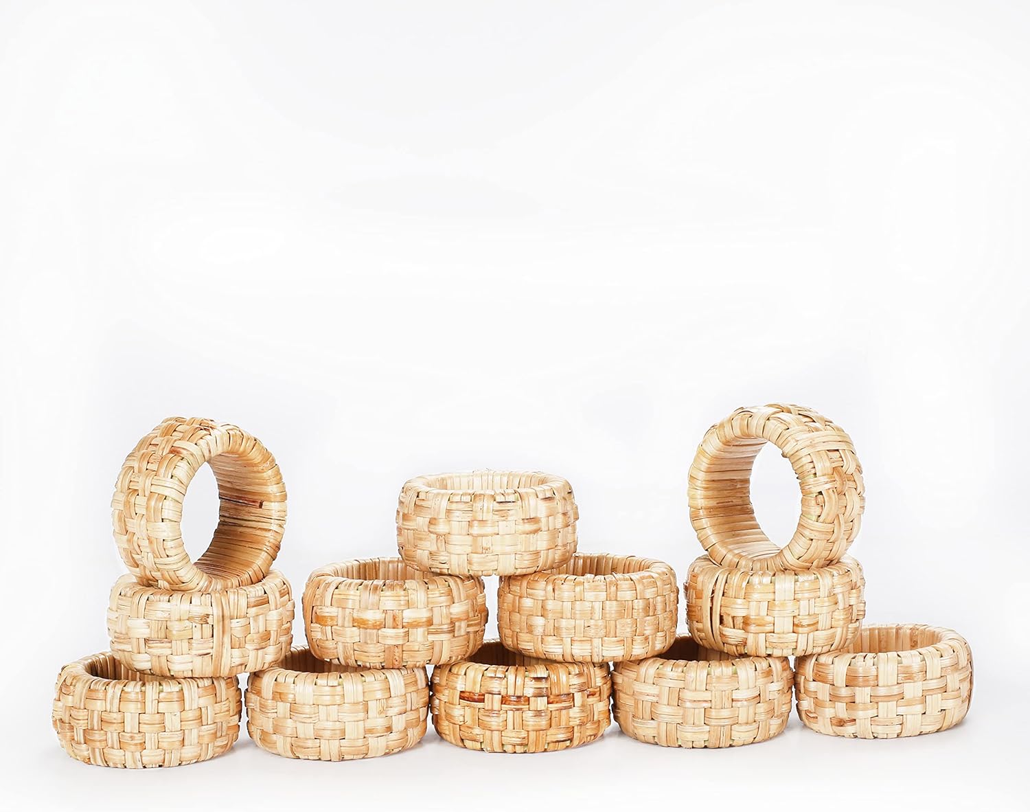 Rattan Napkin Rings Set of 12 - Fancy Elegant Beautiful Decorative Napkin Holder for Dining Table Décor, Easter, Farmhouse, Dinner, Wedding, Family Gathering, Thanksgiving & Everyday Use - Natural