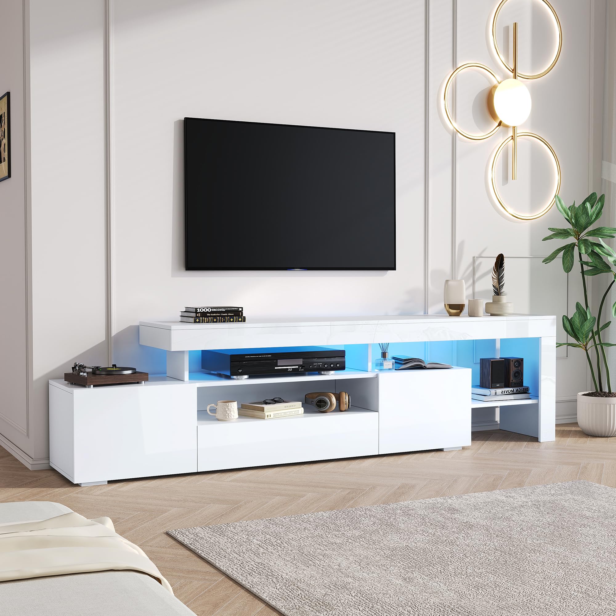 Merax TV-Schrank Weiß, TV Lowboard Hochglanz, mit LED-Beleuchtung, 192cm lang Fernsehtisch für 85 Zoll Fernseher, Moderne TV Bank aus Holz mit Drei Klapptüren, offene Regale, TV-Kommode für Wohnzimmer