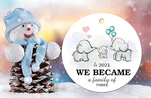 Miniatura 3 de Adorno de Navidad de la familia de elefantes en 2021 We Become A Family of Three Keepsake Family Christmas Tree Decoraciones para amigos, bodas,