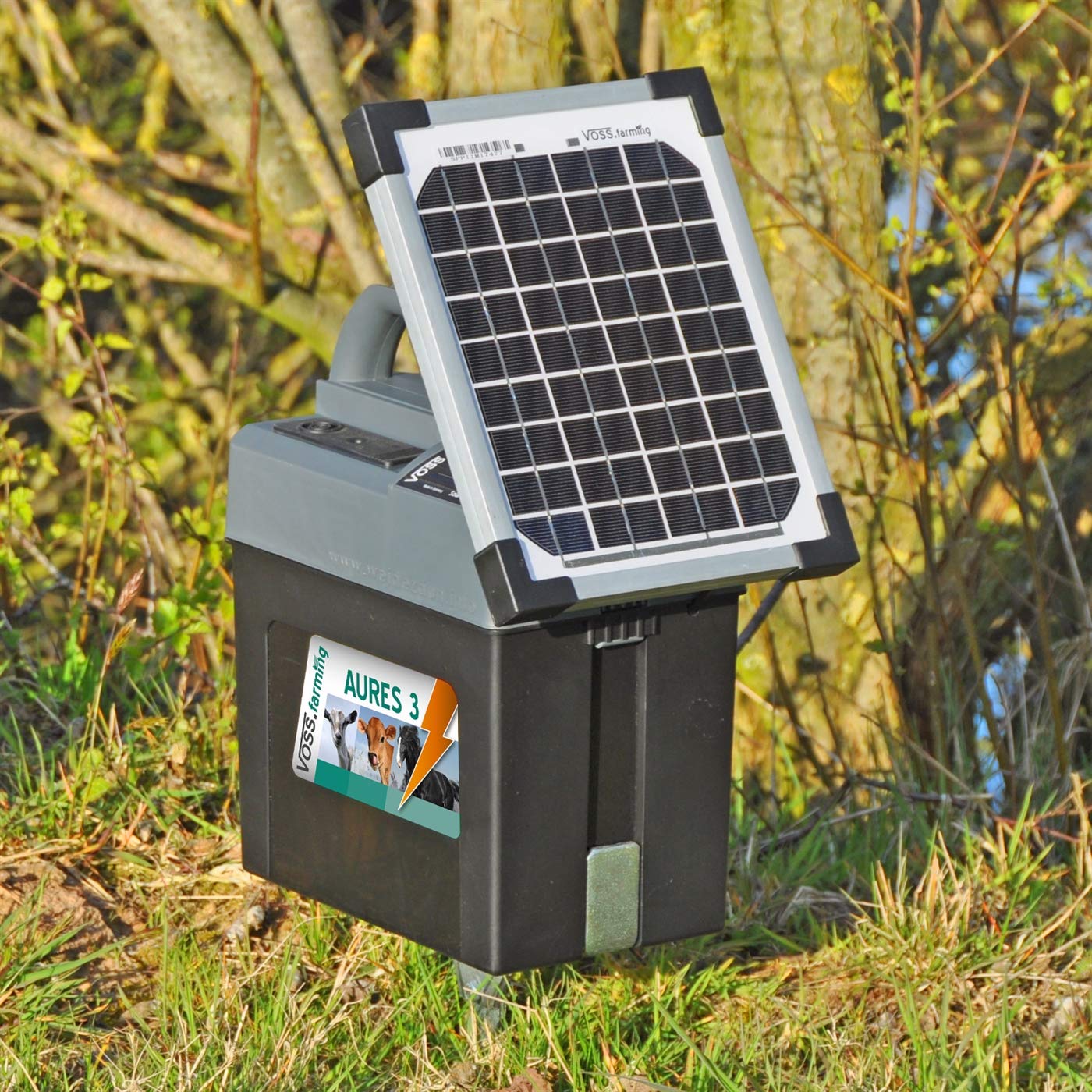 VOSS.farming Duo Weidezaungerät Premium SOLAR – 12V, 9V inkl. Batterie, Solar, komplettes Zubehör zum Anschluss – Sparen Sie sofort Geld