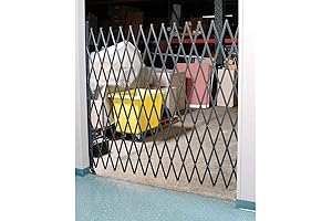 Global Industrial 5-1/2'W Single Folding Security Gate, 6-1/2'H - Scissor Gate