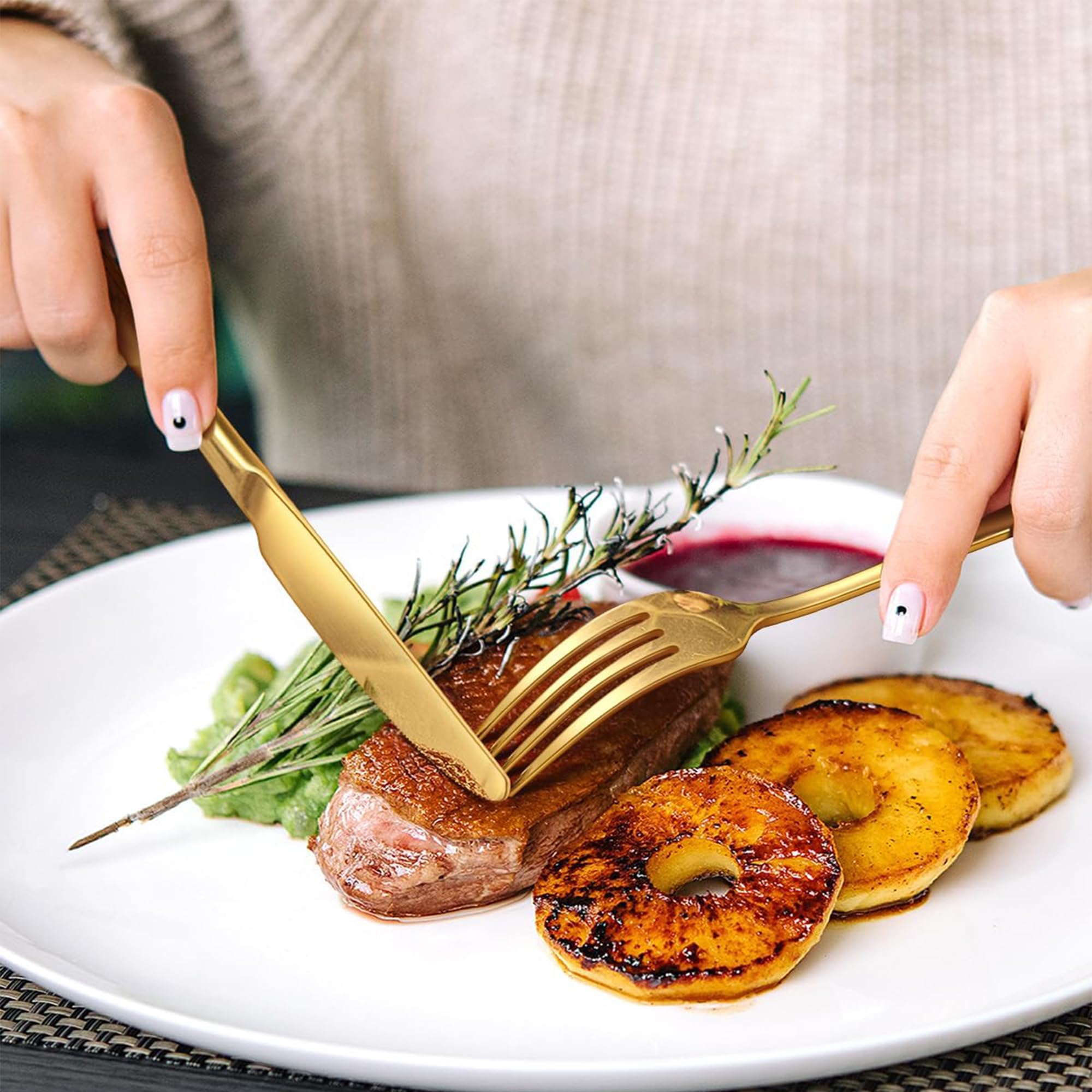 Juego de cubiertos dorados, 24 piezas de acero inoxidable pulido espejo, juego de utensilios de cocina para 6 personas, vajilla para el hogar y el restaurante con caja de regalo