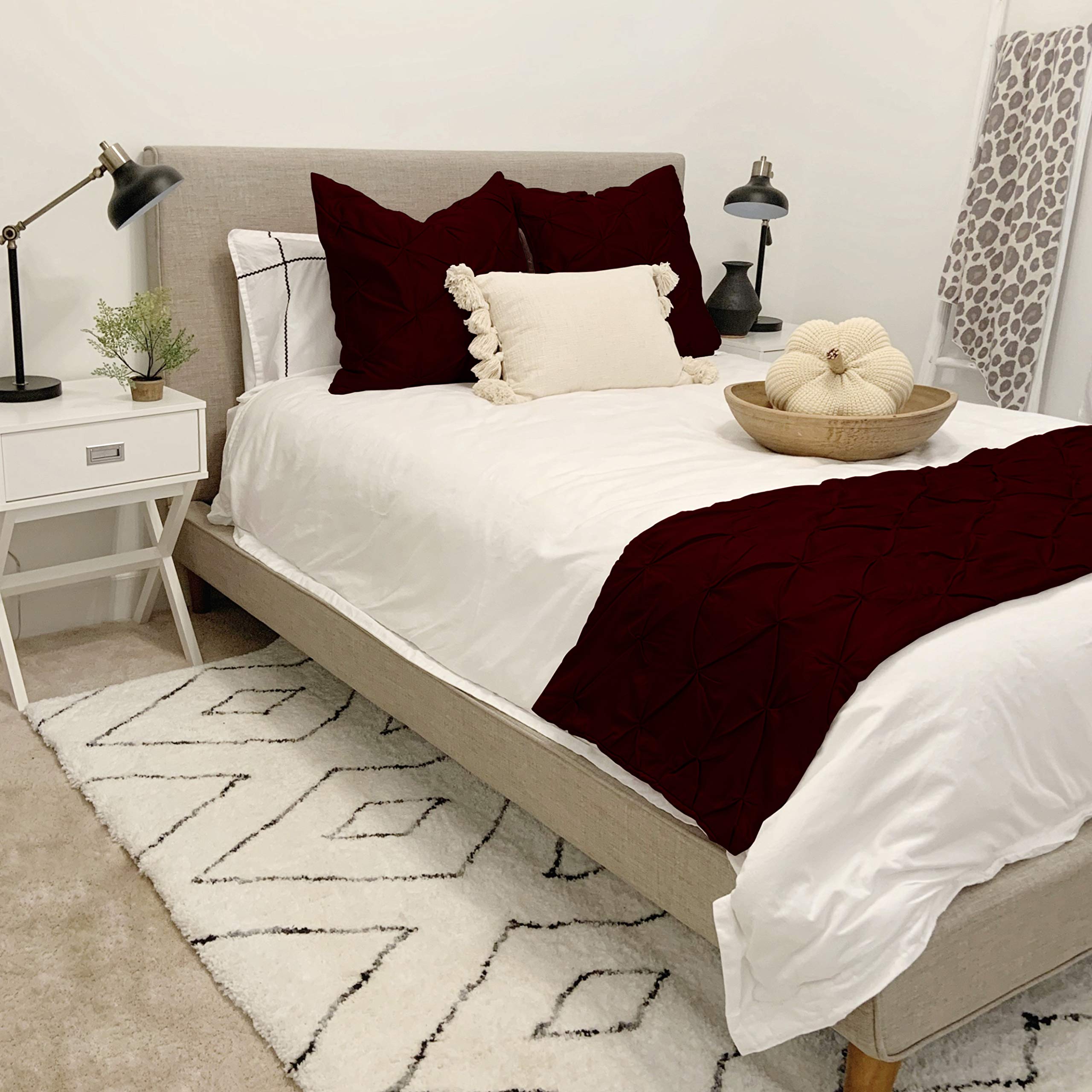 RBS BEDDINGS Pinch Pleated Bed Runner 5-Piece 1 Pinch Pleated Bed Runner 4 Pillow sham 100 Natural Cotton