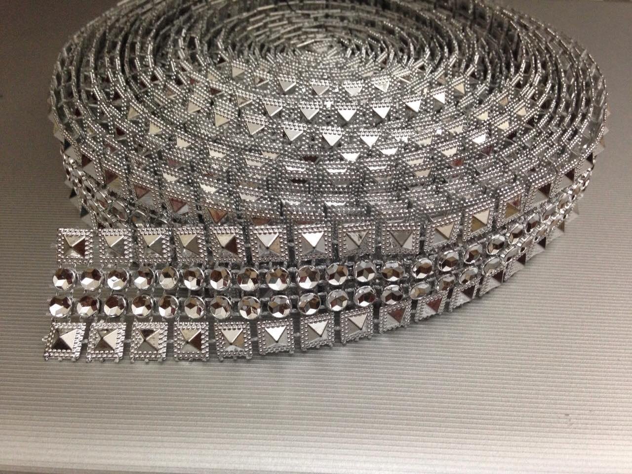 SILVER STUD / DIAMANTE EFFECT RIBBON TRIM, WEDDING,CRAFT, 1 Yard/2.5 cm Approx