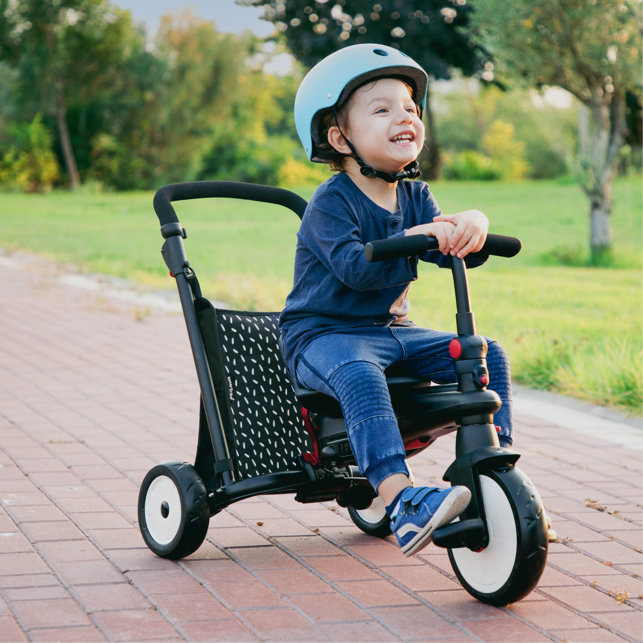 smarTrike STR5 - Trike pieghevole per bambini, con certificazione per passeggino da 1 a 3 anni, 7 in 1, multi-stadio (nero e bianco)