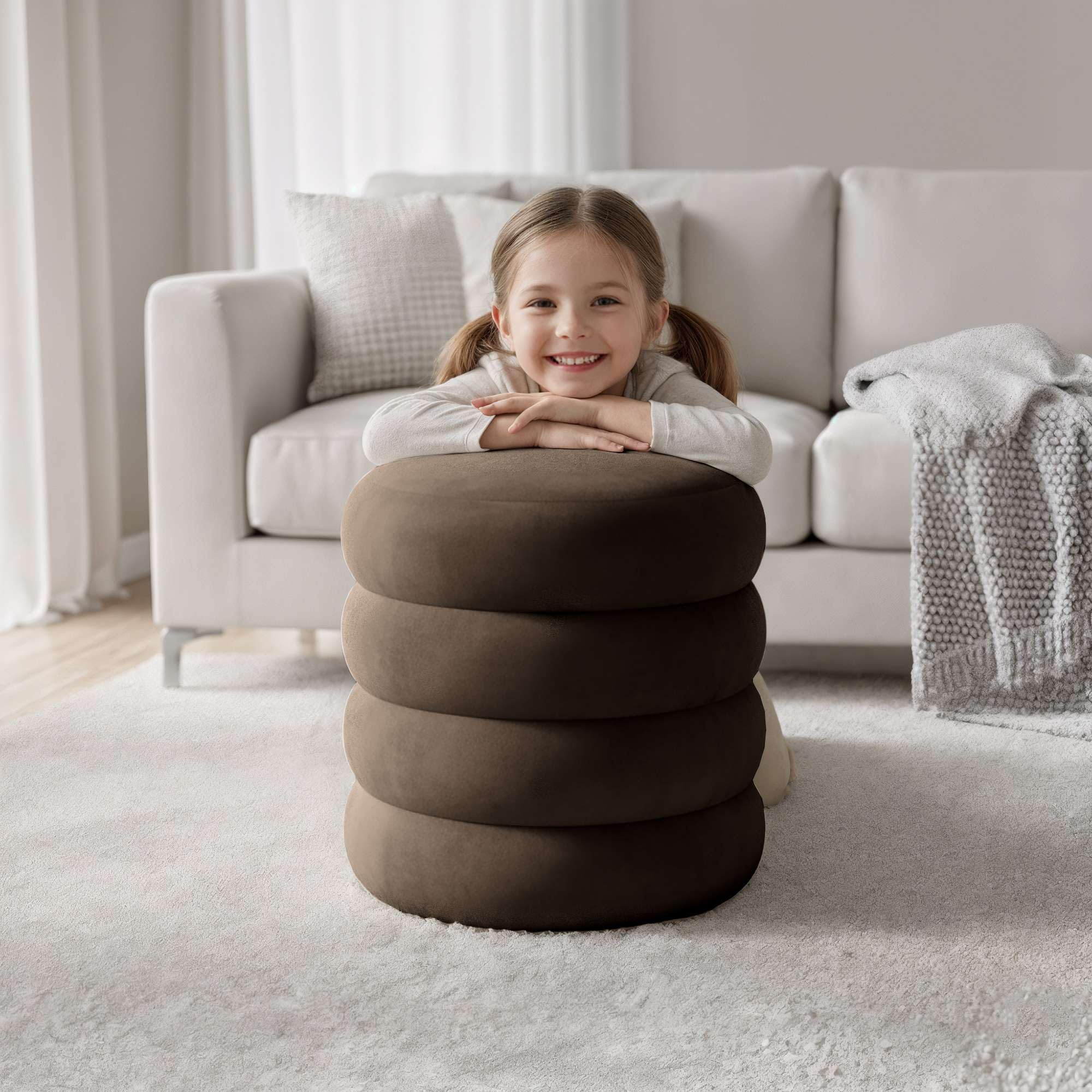 AKORD Tabouret en Velours avec Rangement SNUGGO 42 cm, Rond Ottoman, Rembourré, Repose-Pieds, 42 x 44,5 x 42 cm, pour Entrée Salon Chambre à Coucher, Coiffeuse, Marron