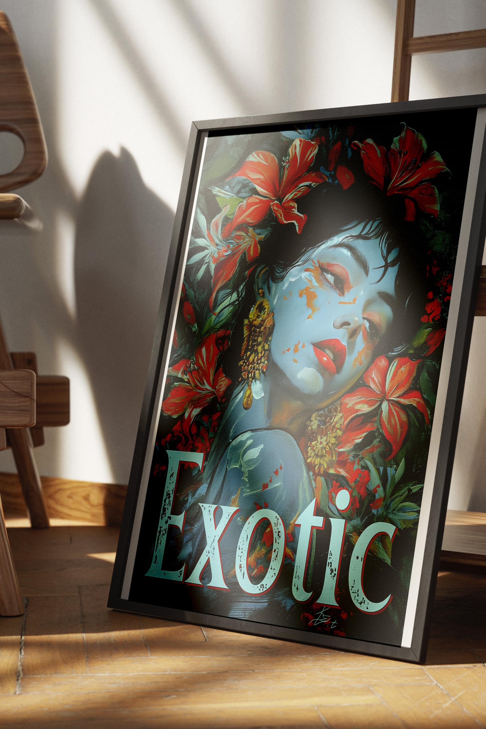 Zestia Siyah Çerçeveli Tablo, Kadın Portresi, Kırmızı Çiçekler ve Mavi Ten, Exotic Yazılı Poster No: 106584 15 x 21