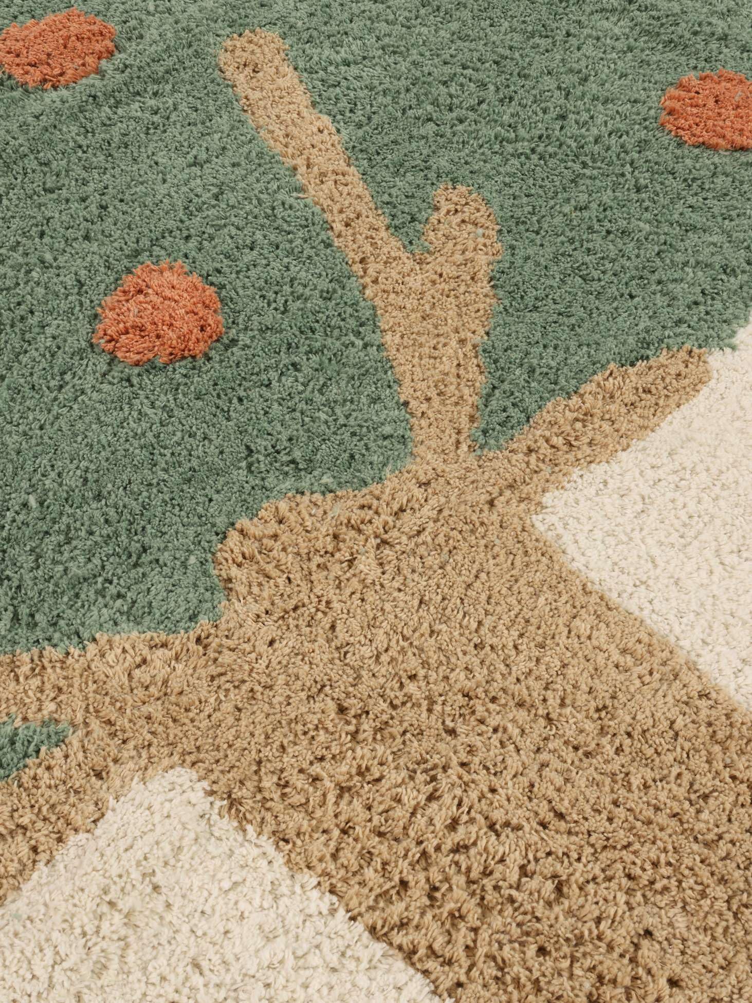 RugVista Apple Tree, Tapis pour Enfants, Modernes, 150 x cm, Poil Ras, Chambre d'enfant, Lavage en Machine, sans Produits Chimiques Dangereux, Vert/Terracotta