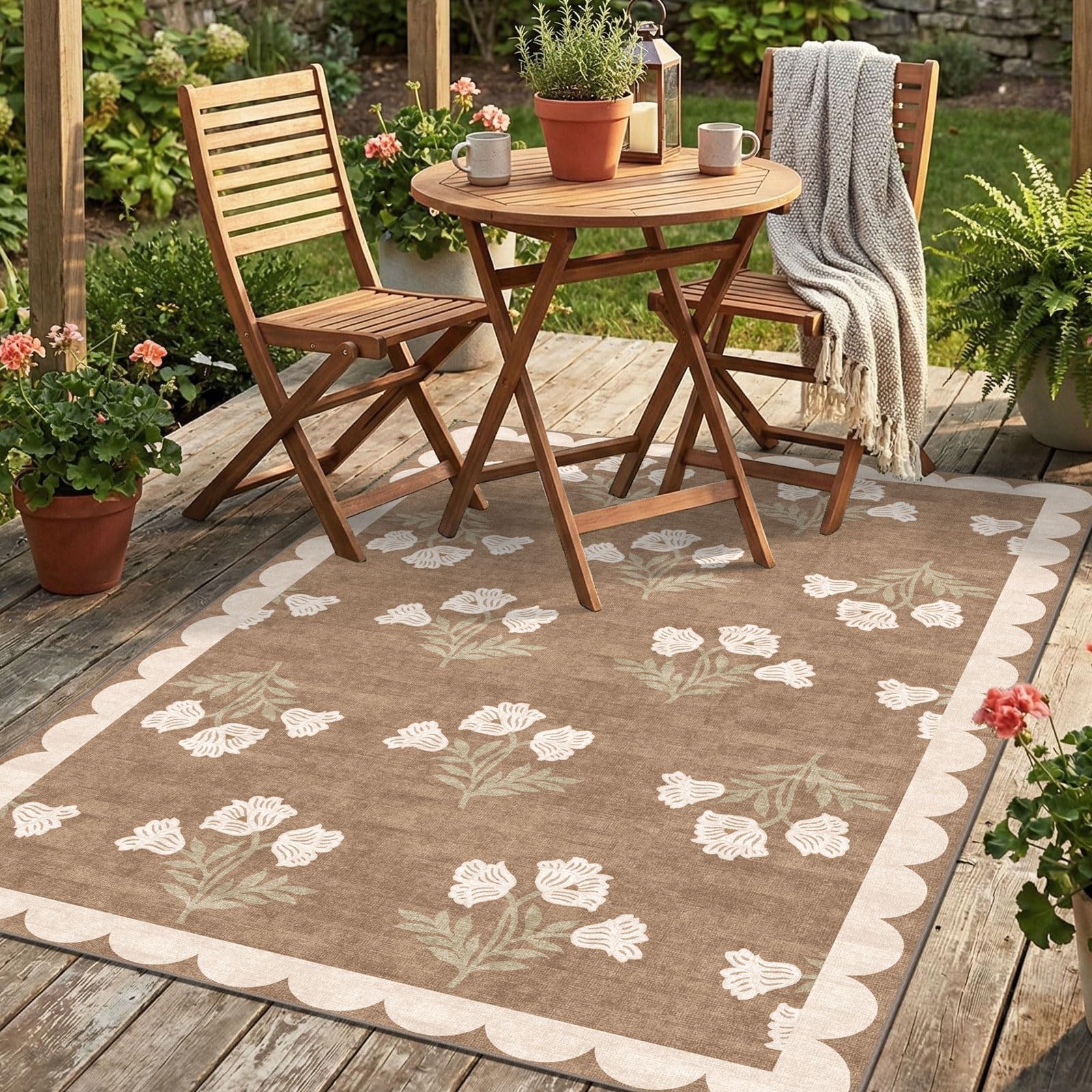 Othilic Scalloped Outdoor Rug