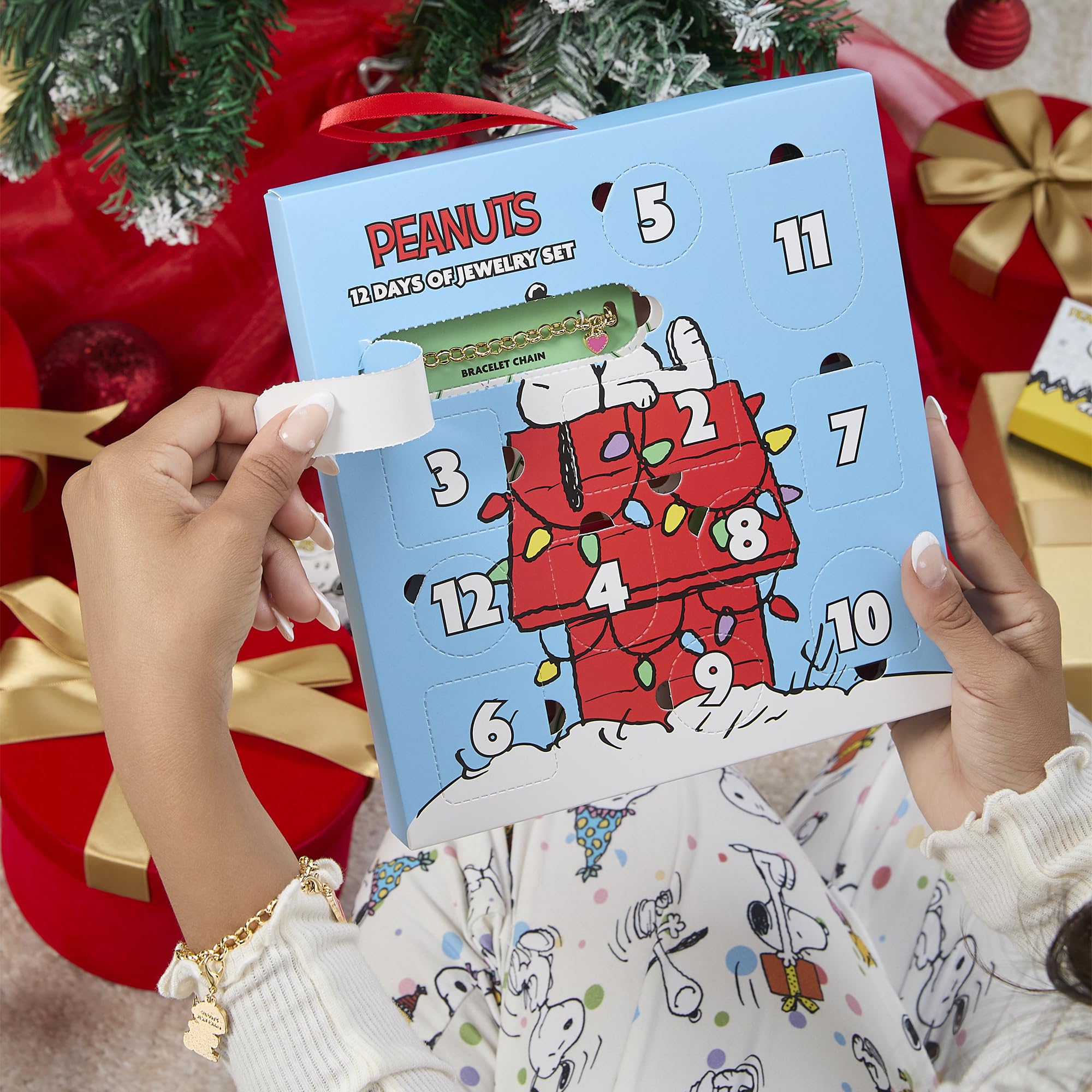 Amazon.com: Peanuts Snoopy Jewelry Advent Gift Set: 12 Piece
