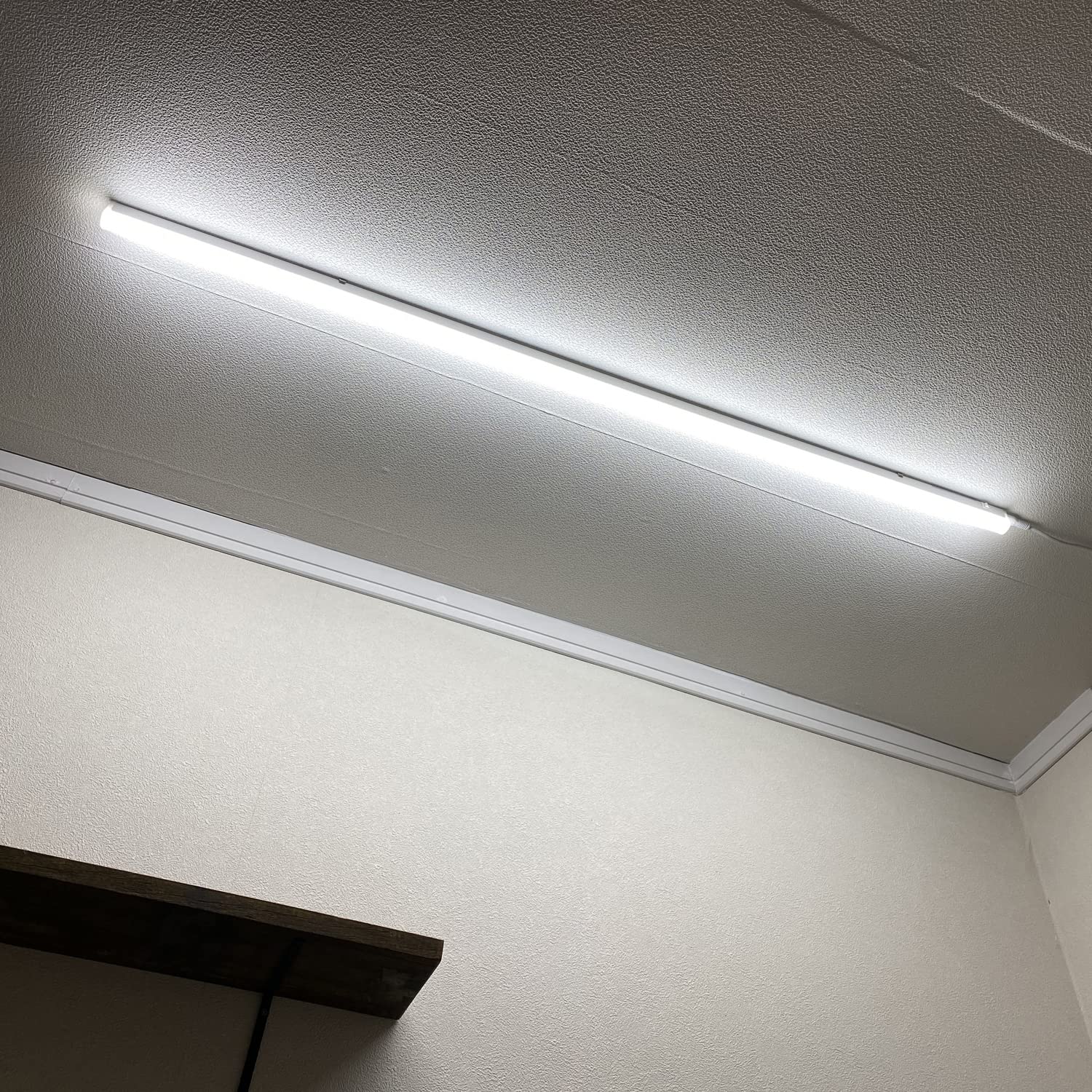 蛍光灯 Amazon | スリム蛍光管形LEDライト(スイッチ付) 長さ118cm 昼光色 2300