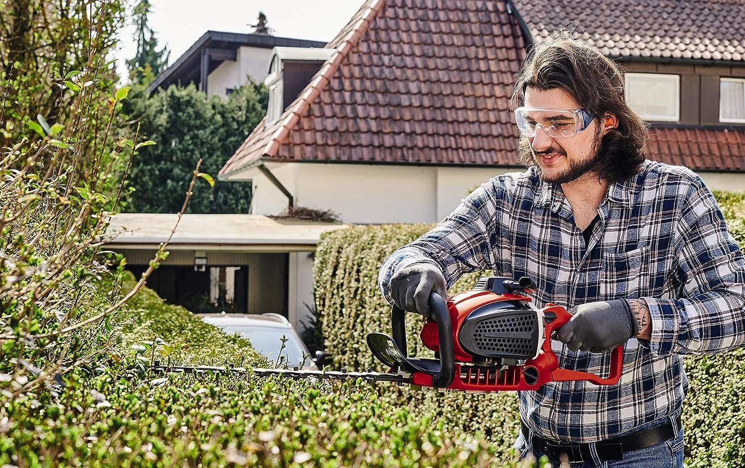 Einhell GE-PH 2555 A Benzin-Heckenschere (24,5 cm³, 55cm Schnittl., 28mm Zahnabstand), Fliehkraftkupplung, drehbarer Handgriff, Anti-Vibrations-System