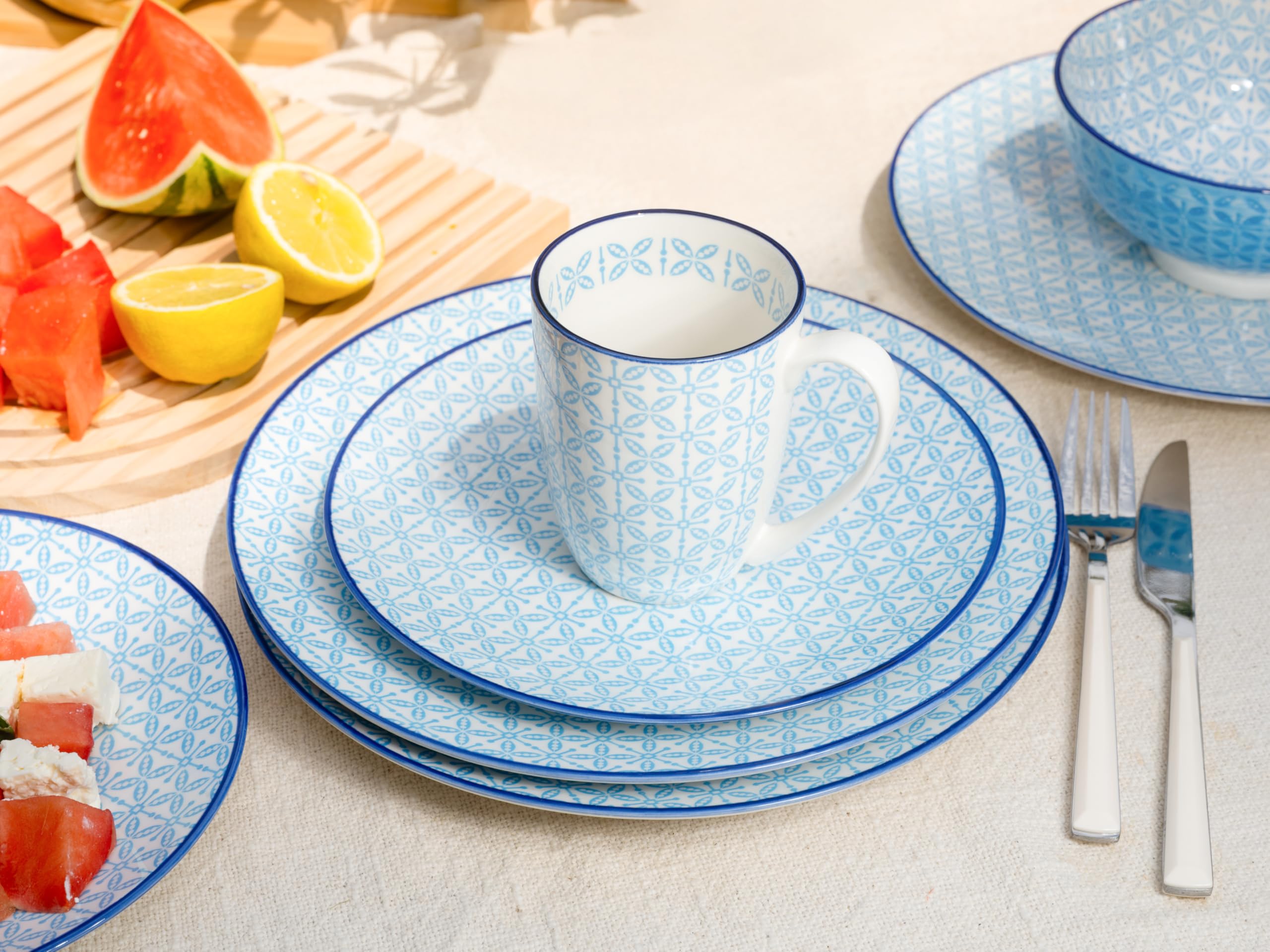 CreaTable, 24760, Serie Mediterran Blau, 16-teiliges Geschirrset für 4 Personen, Kombiservice aus Steinzeug, spülmaschinen- und mikrowellengeeignet, Qualitätsproduktion
