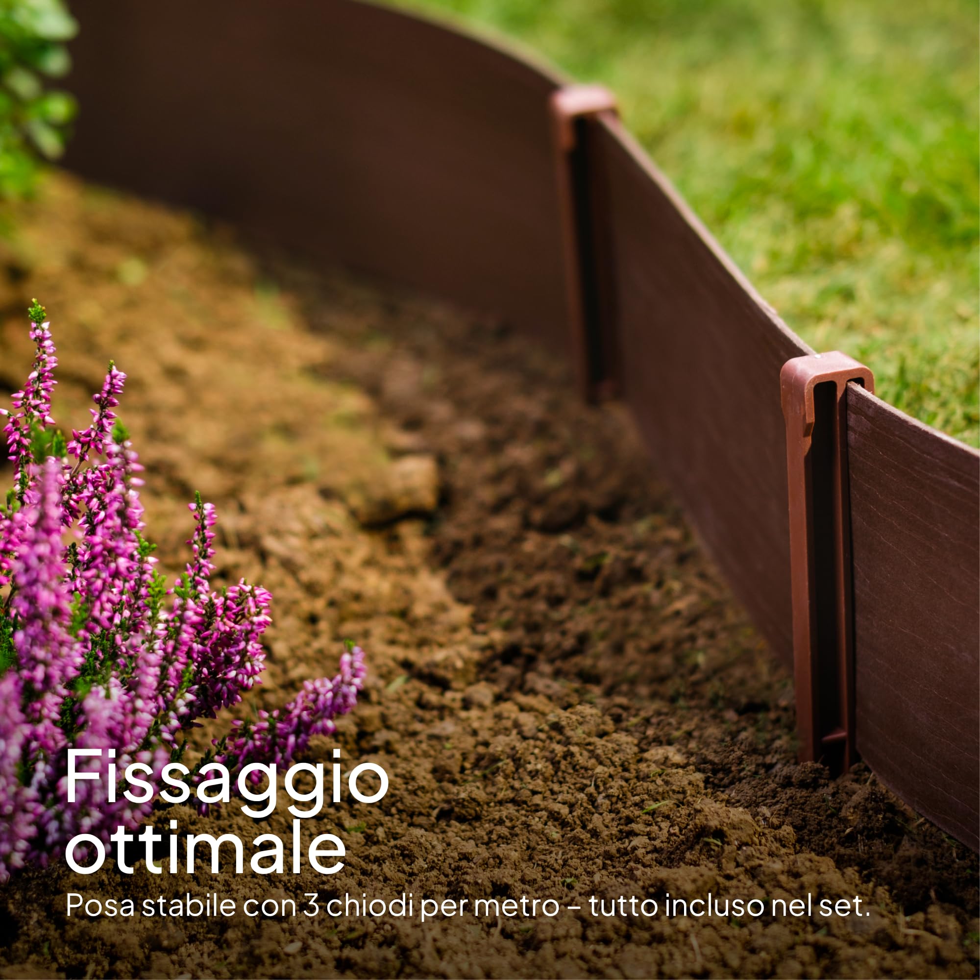 UNIGARDIA Bordura per Aiuola 20 m con 40 Picchetti di Fissaggio - Altezza 13 cm, Spessore 3 mm - Bordatura per Giardino in Plastica - Uso Semplice, Marrone con Decori in Legno