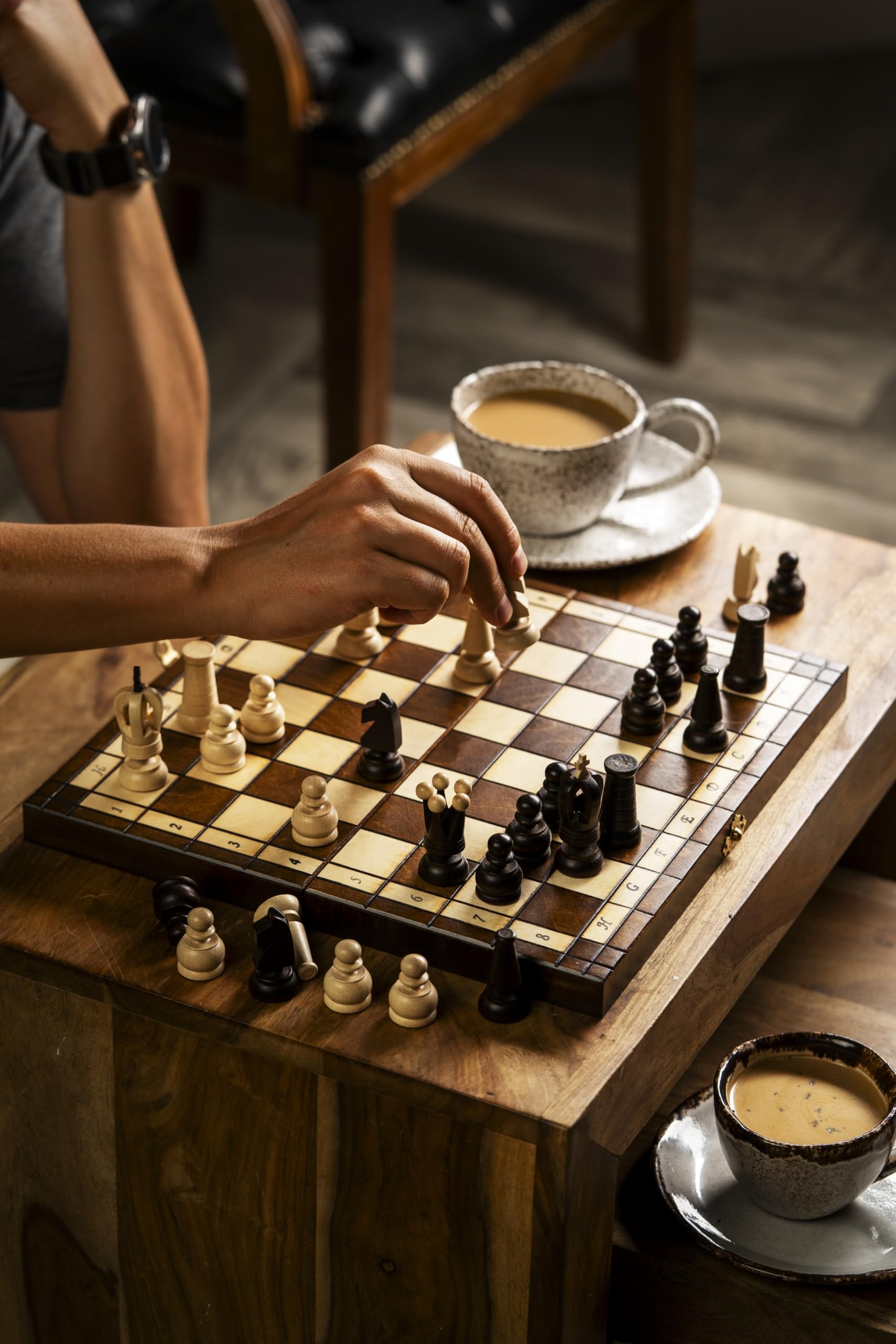Sunrise Chess & Games - Jeu d'échecs de Voyage 'Royal Maxi' 31x31cm, avec pièces Artisanales