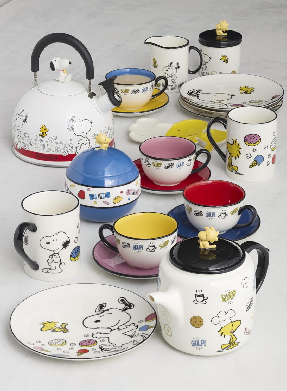 Lenox Teapot, Chef Snoopy Teapot, Made Of Ceramic Porcelain, Dishwasher Safe, Tea Kettle, Tea Pot, Home And Kitchen, Stovetop Kettle, Chef Snoopy Design (Multi-Colored, 1 Piece, 40 Ounce Capacity)