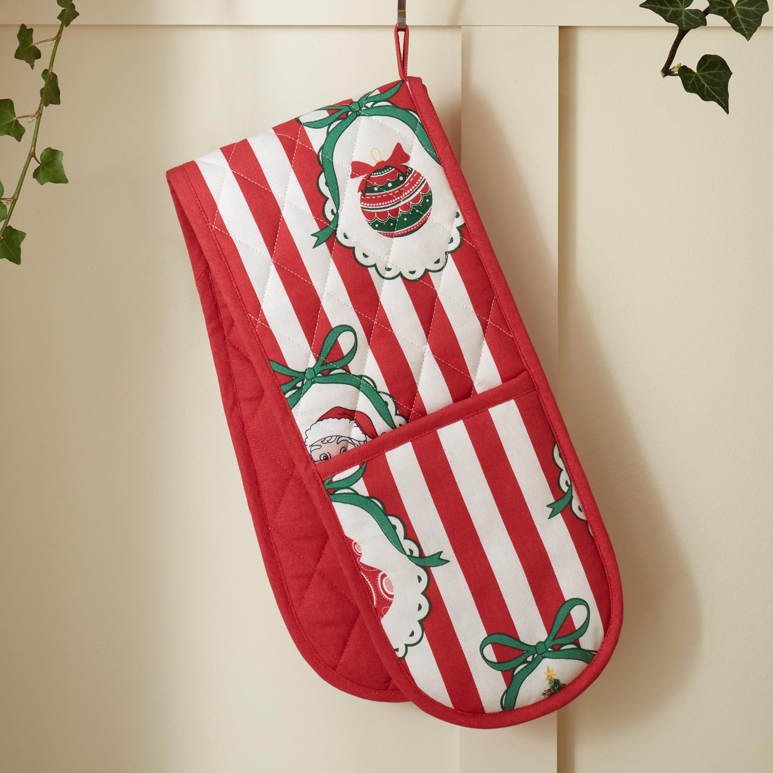 Catherine Lansfield Christmas Vintage Stripe Kitchen Double Oven Glove Red