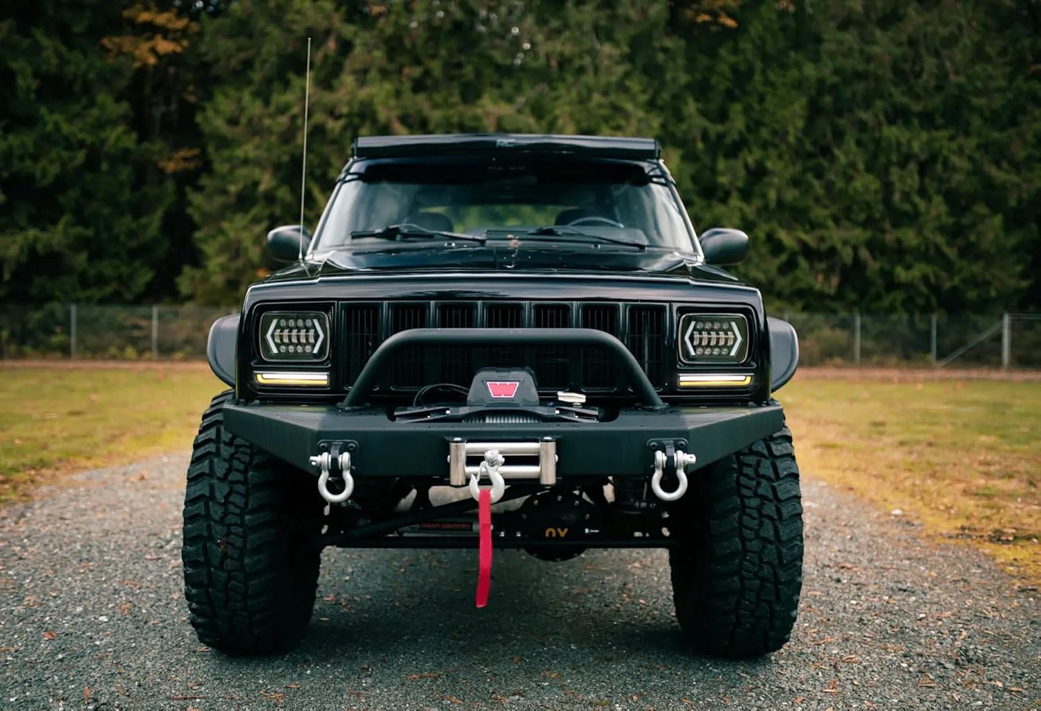 iJDMTOY Black-Out Interior Clear Lens White LED Driving Light/Amber Sequential Blink LED Front Turn Signal Light Assembly, Compatible With Jeep 1997-2001 Cherokee XJ