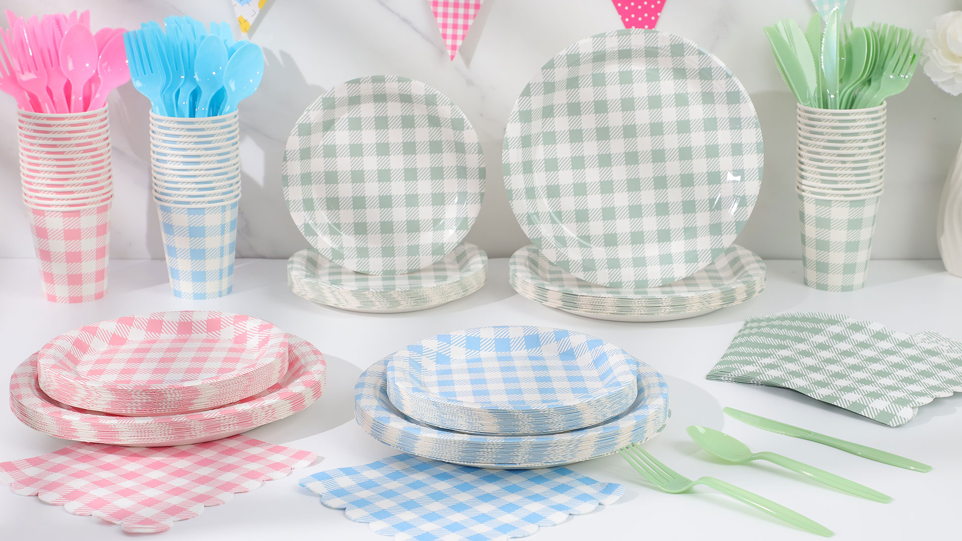 Amazon.com: NatNarr Pink Gingham Party Supplies Set, 175 Pcs For