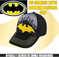 Vista 3 de DC Comics Gorra de béisbol de Batman para niños, de 4 a 12 años, logotipo amarillo con diseño de Ciudad Gotham, cierre ajustable, 100% algodón
