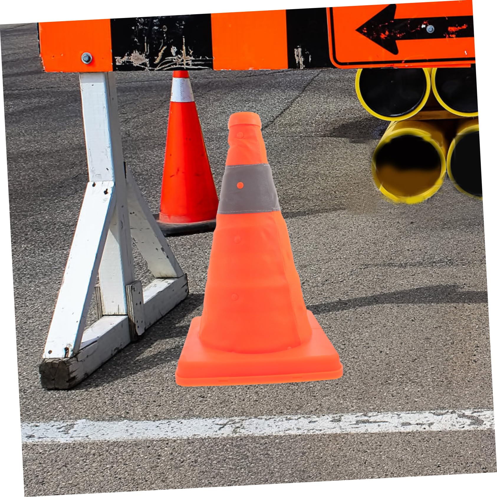 Cône de Signalisation Pliable Réfléchissant en Plastique 2 Pièces | Portable, Résistant aux Déchirures, pour Dépanneuses et Utilitaires, Lot de Deux, Usage Routier