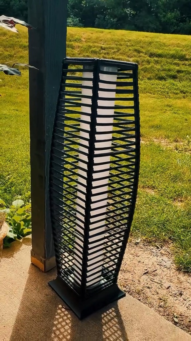 Grand patio 2-Piece Outdoor Floor Lamp Solar Powered Lantern Water