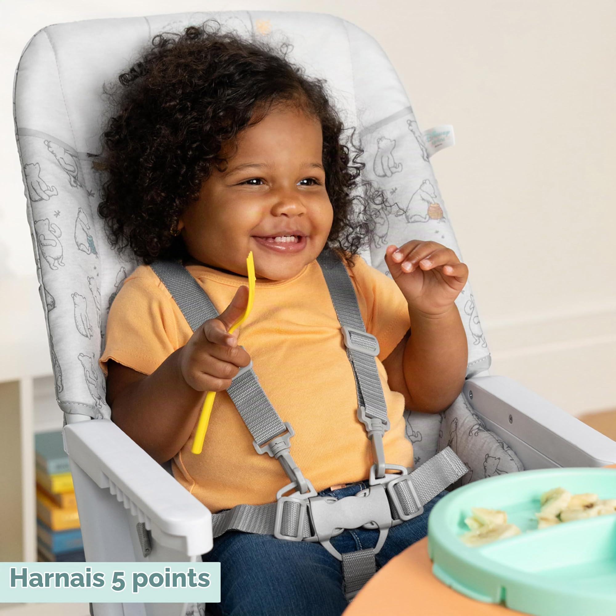 Bright Starts, Chaise Haute Pliable et Compacte Disney Baby Winnie l'ourson - Motif Classic Pals, Assiette de Qualité Alimentaire, Harnais 5 Points d'Attache, Unisexe, pour Enfants de 6 Mois et Plus