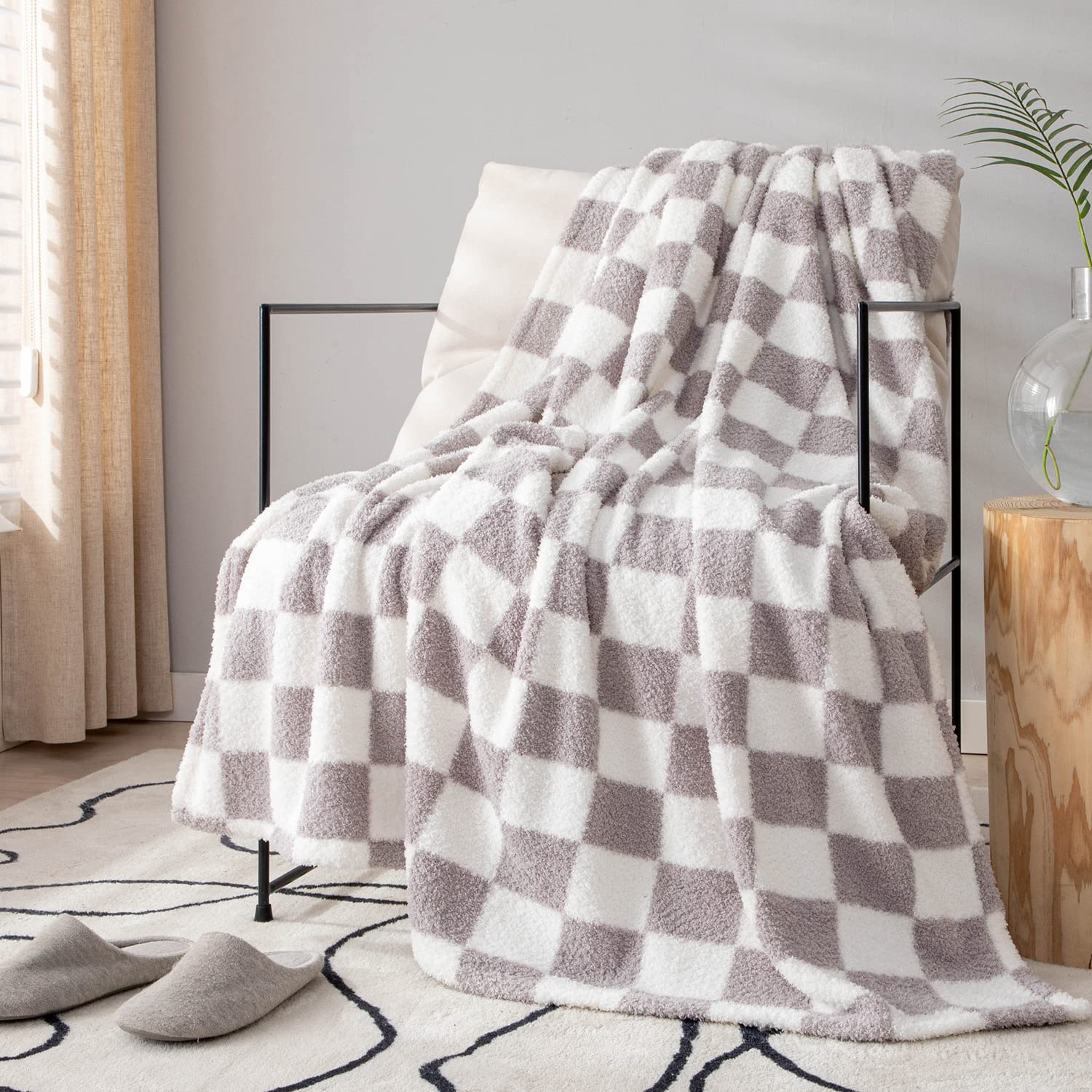 DREAMLANDING Checkerboard Checkered Blanket Grid Chessboard Gingham Throw Blanket Fuzzy Fluffy Cozy Thick Warm Soft Microfiber Plaid Blanket for Home Decor Bed Sofa Couch (Light Grey,127 * 152cm)