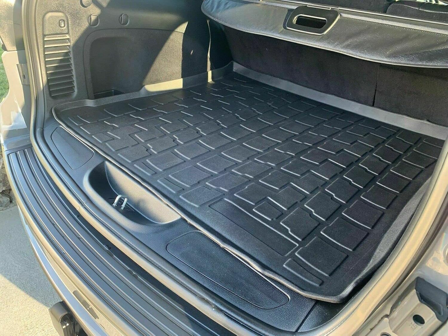 Cargo Liner - Trunk Mat for Jeep Grand Cherokee 2011-2022 – Weather-Resistant Trunk Mats for Cars with Raised Lip – Non-Slip Car Trunk Mat Rubber – Laser Pre-Cut Design