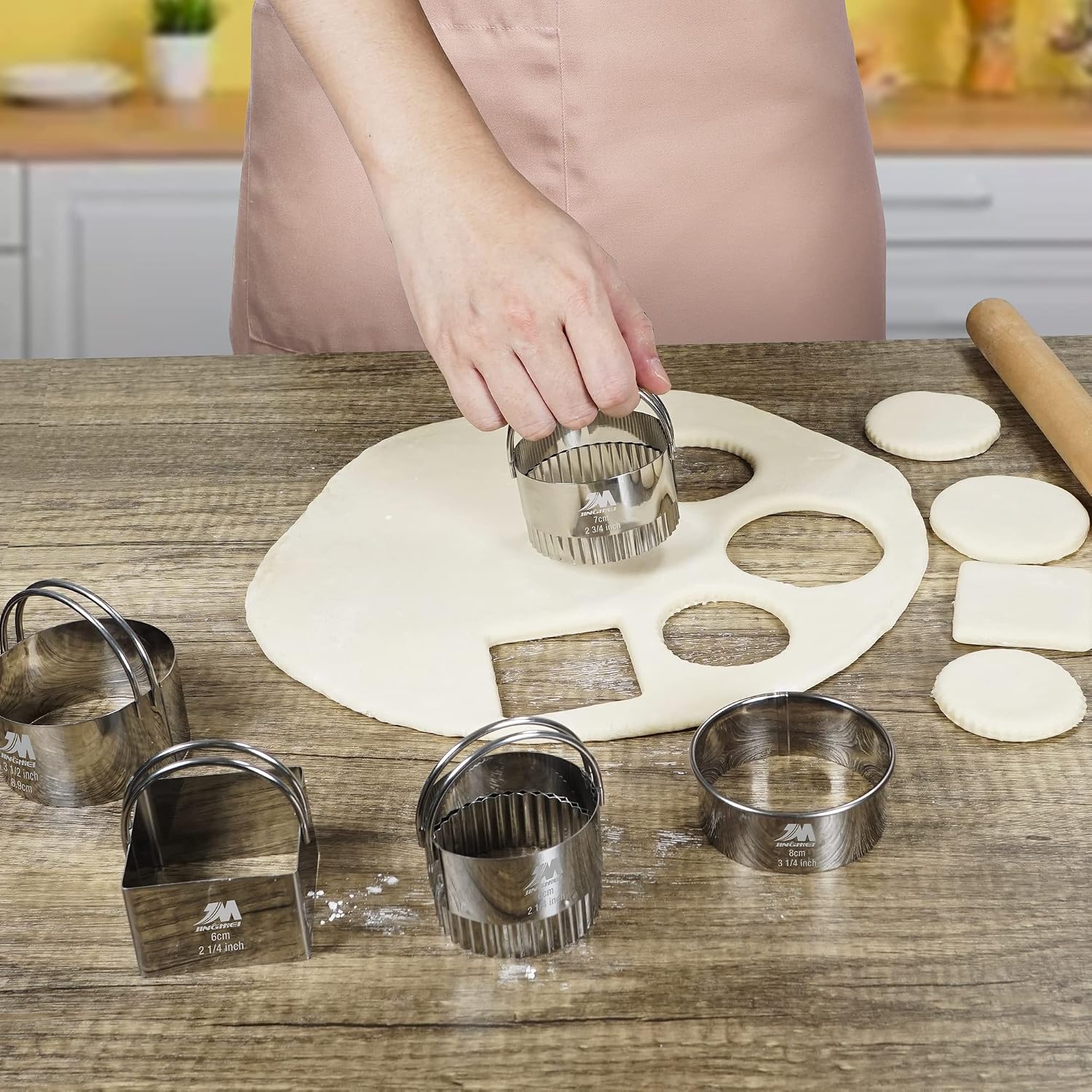 Fluted cookie cutter Set 1.75inch 2inch 2.25inch 2.75inch 3.25inch, Stainless Steel Round Biscuit Cutters with Handle, Wave Cookies Cutter with Fluted Edge, Baking Dough Tools, 5pcs GIFT image 5