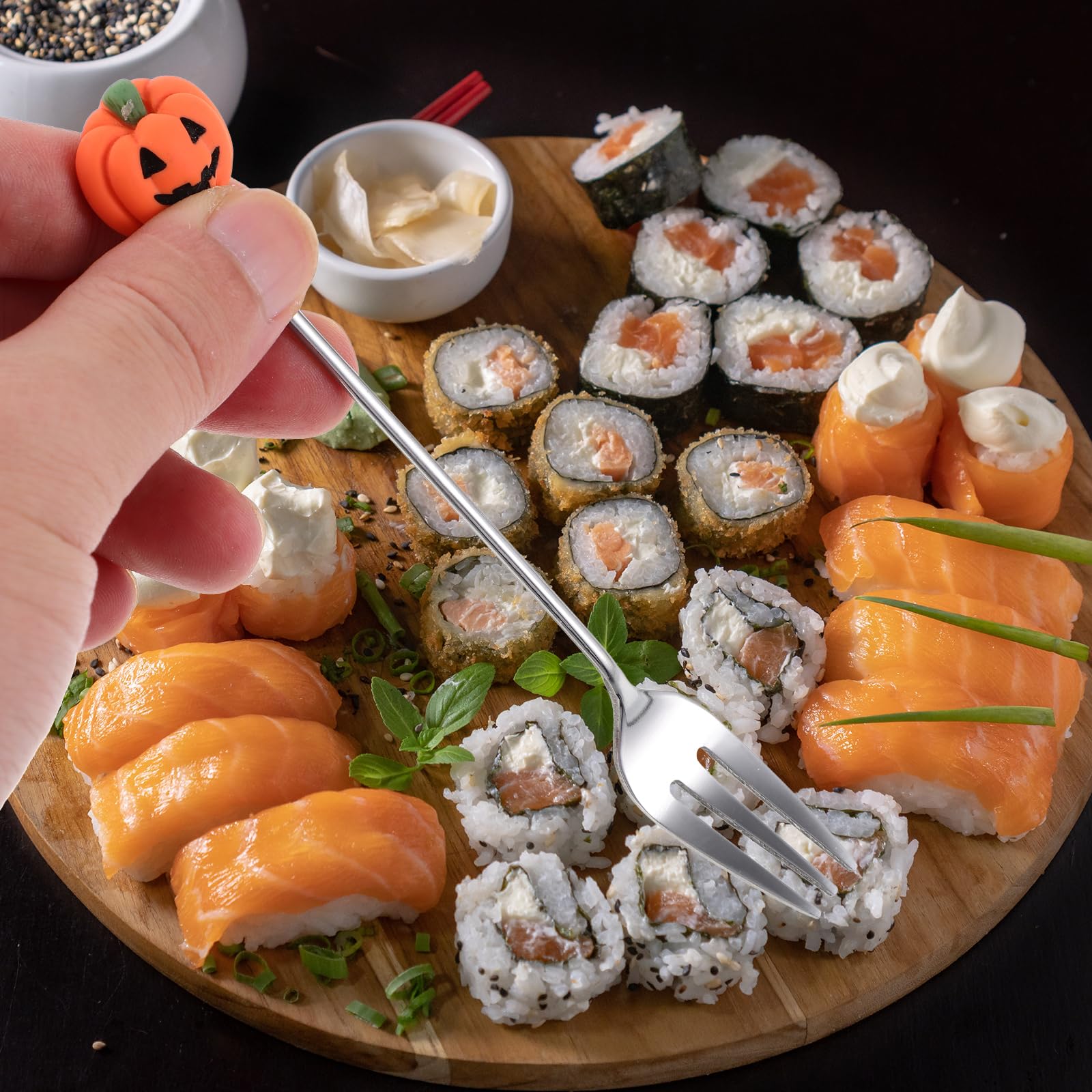 Kichvoe Halloween Forks Set of 6 Stainless Steel Pumpkin Dessert Forks Mini Appetizer Forks for Halloween Party Tableware — Amazon image 8
