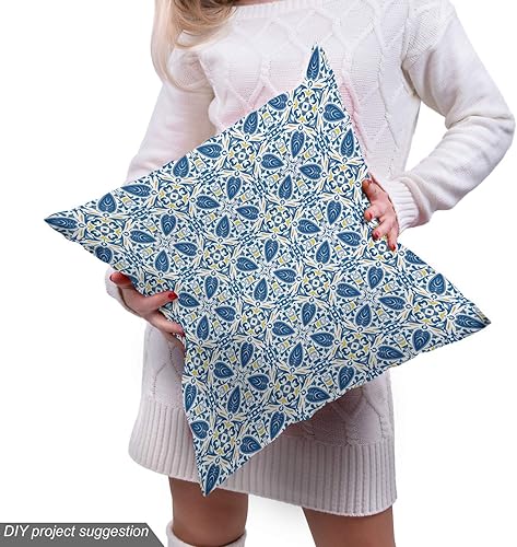 Vista 252 de Lunarable The Yard, tela azul real de The Yard, patrón de cerámica inspirado en el Medio Oriente estilo marroquí, estampado oriental, tela de satén