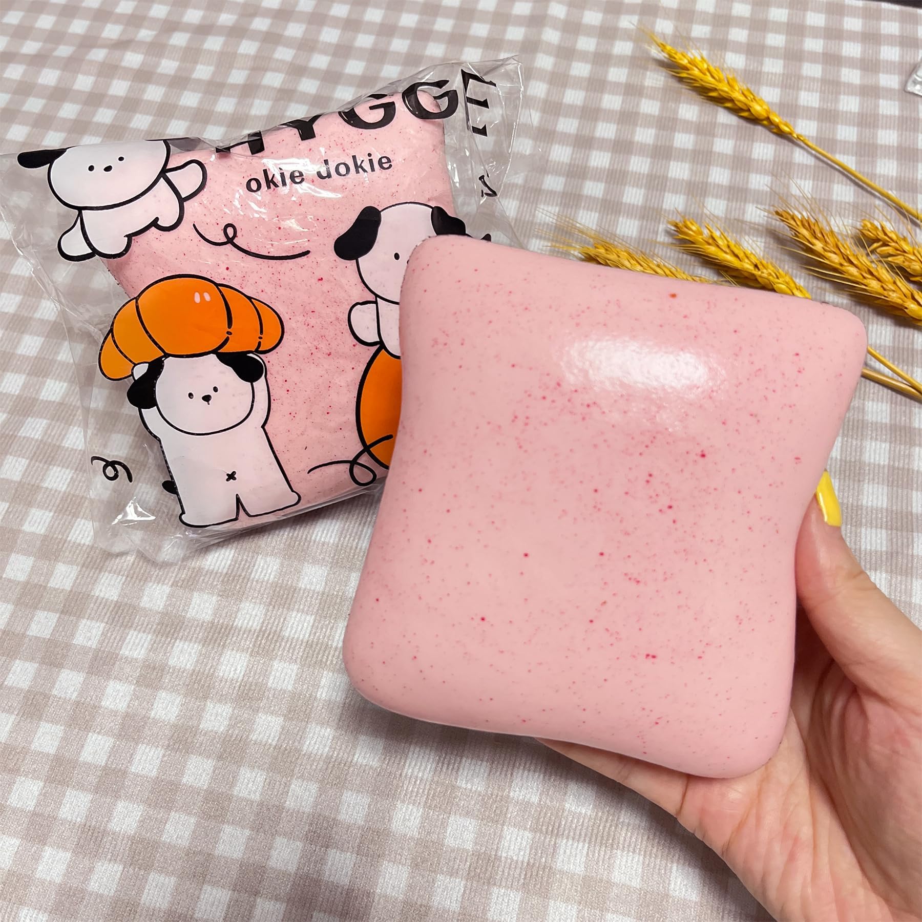 Toast Squishy Toys – Soft Kawaii Squeeze Fidget Toy for Stress Relief, Cute Sensory Toy for Kids & Adults, Fun Party Favors & Gifts (Pink)