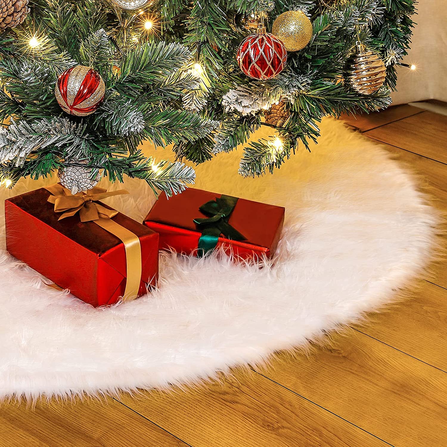 Gonna albero di Natale, 2024 Tappeto per Albero di Natale, 90cm Bianca Finta Pelliccia Tappeto Gonne, Copertura Base Tappetino Albero Natale per Capodanno, Feste, Matrimonio, Vacanze, Decor Natalizie