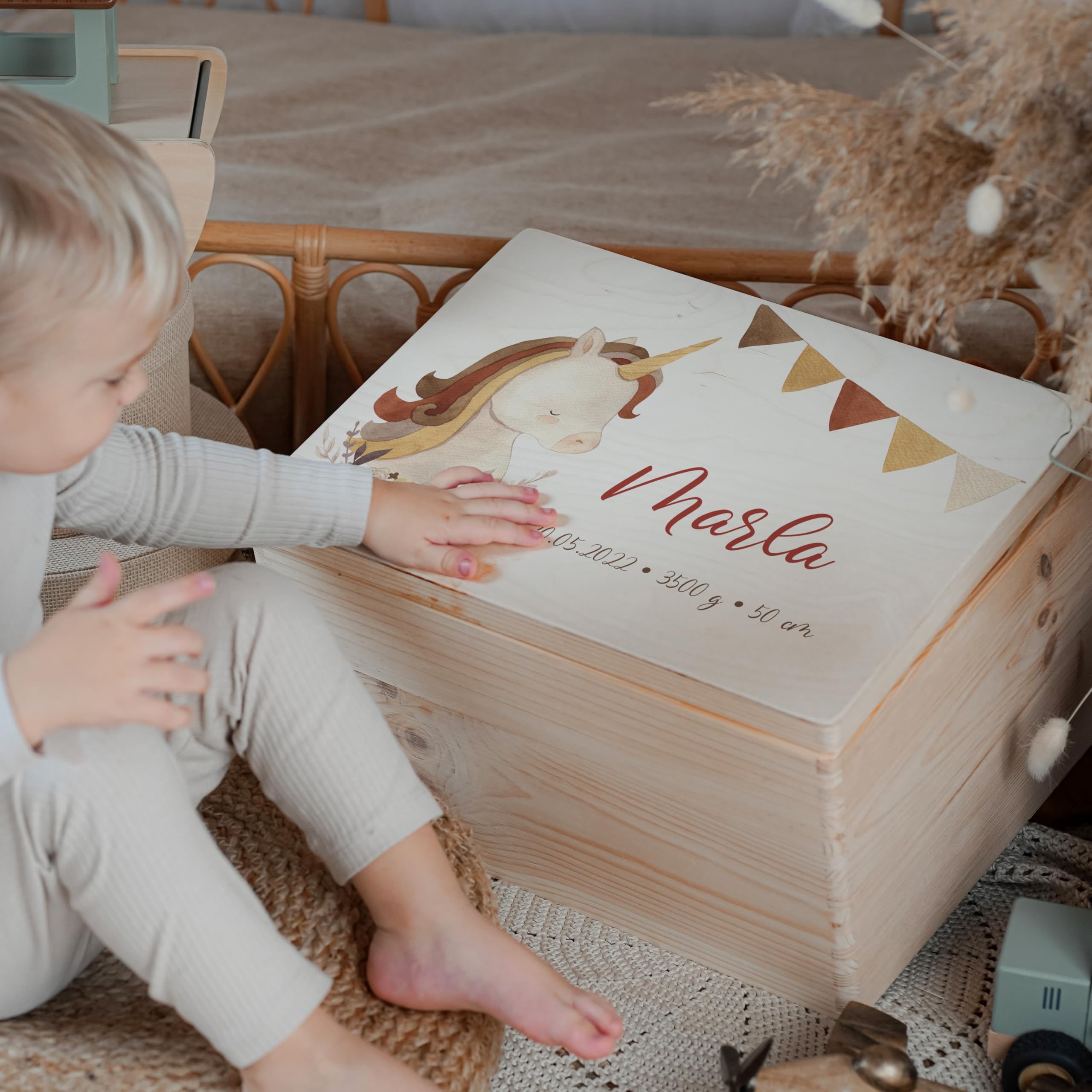 KIDSMOOD - Erinnerungsbox Baby, personalisierte Holzkiste mit Deckel, Ideal zur Aufbewahrung von Erinnerungen und als Geschenk zur Geburt, Taufe oder als Geburtstagsgeschenk für Mädchen und Jungen