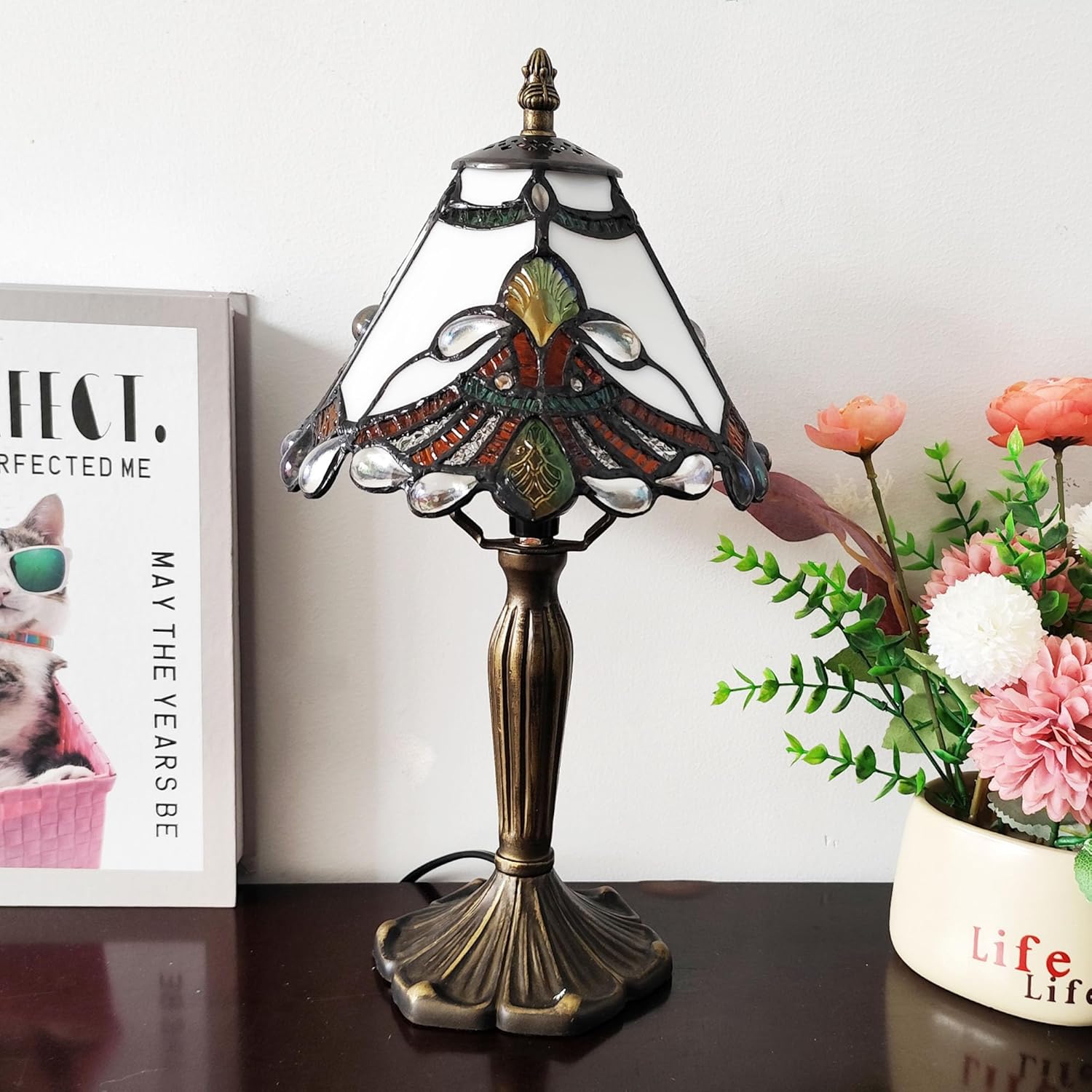 Tiffany Table Lamp White Pearls Baroque Style Stained Glass Desk Light Small Tiffany Style Bedside Lamp with 3 Way LED Bulb for Bedroom Living Room Office Decor