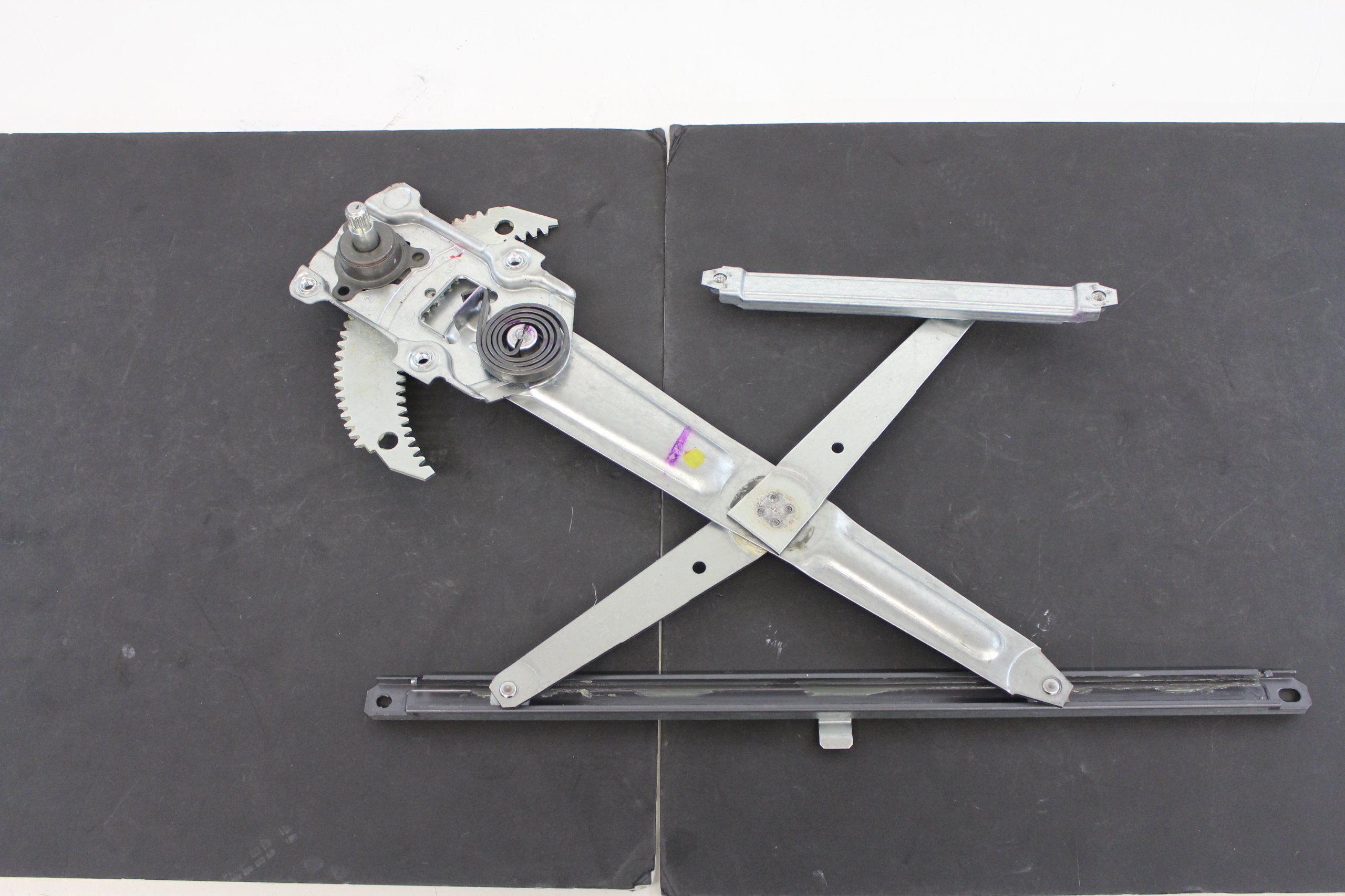 Amazon | TOYOTA (トヨタ) 純正部品 フロントドアウインドウ