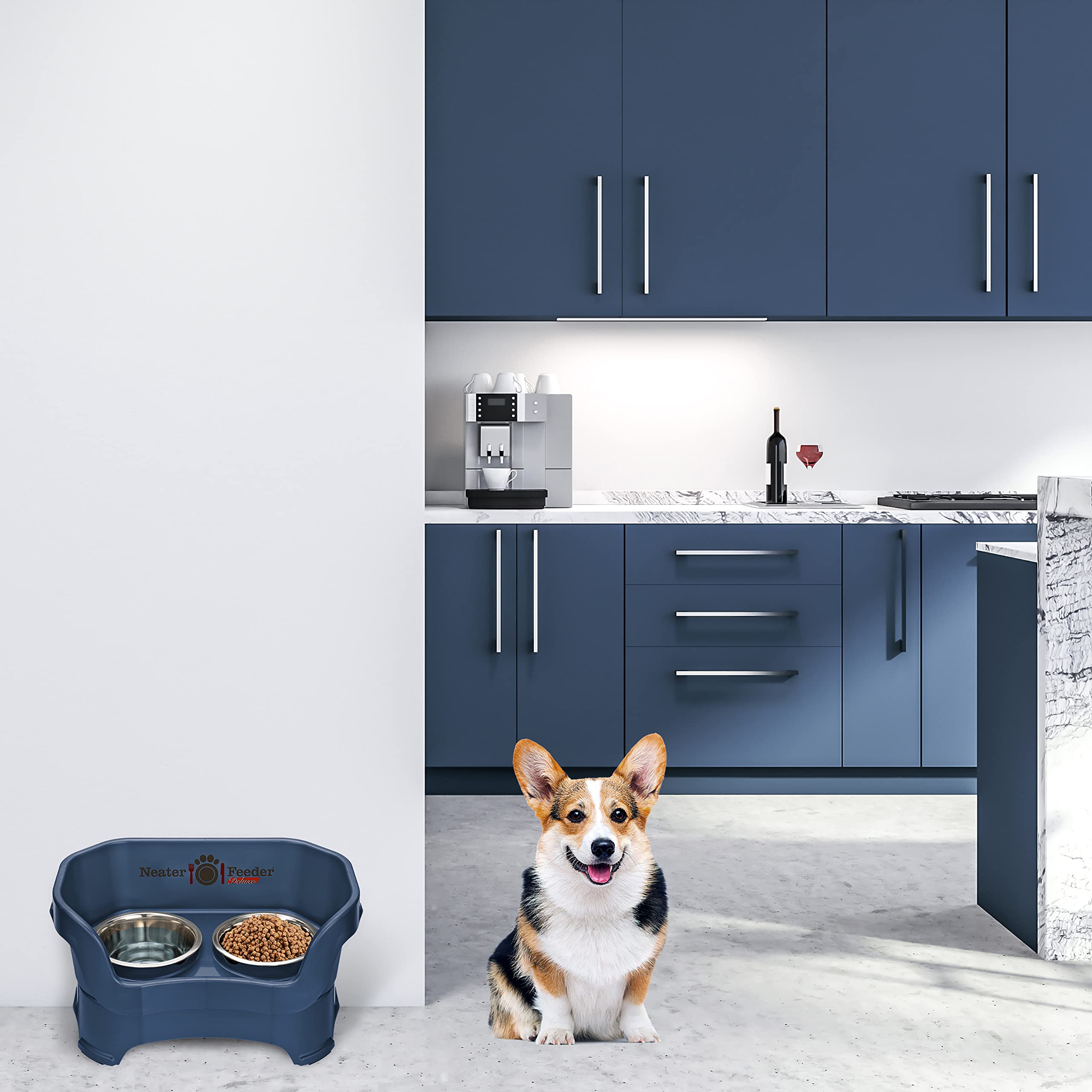 Neater Feeder - Ciotole per cani a prova di disordine (M, blu scuro) - Made in USA - rialzate, senza fuoriuscite, anti-ribaltamento, antiscivolo, rialzate, in acciaio inox per cibo e acqua