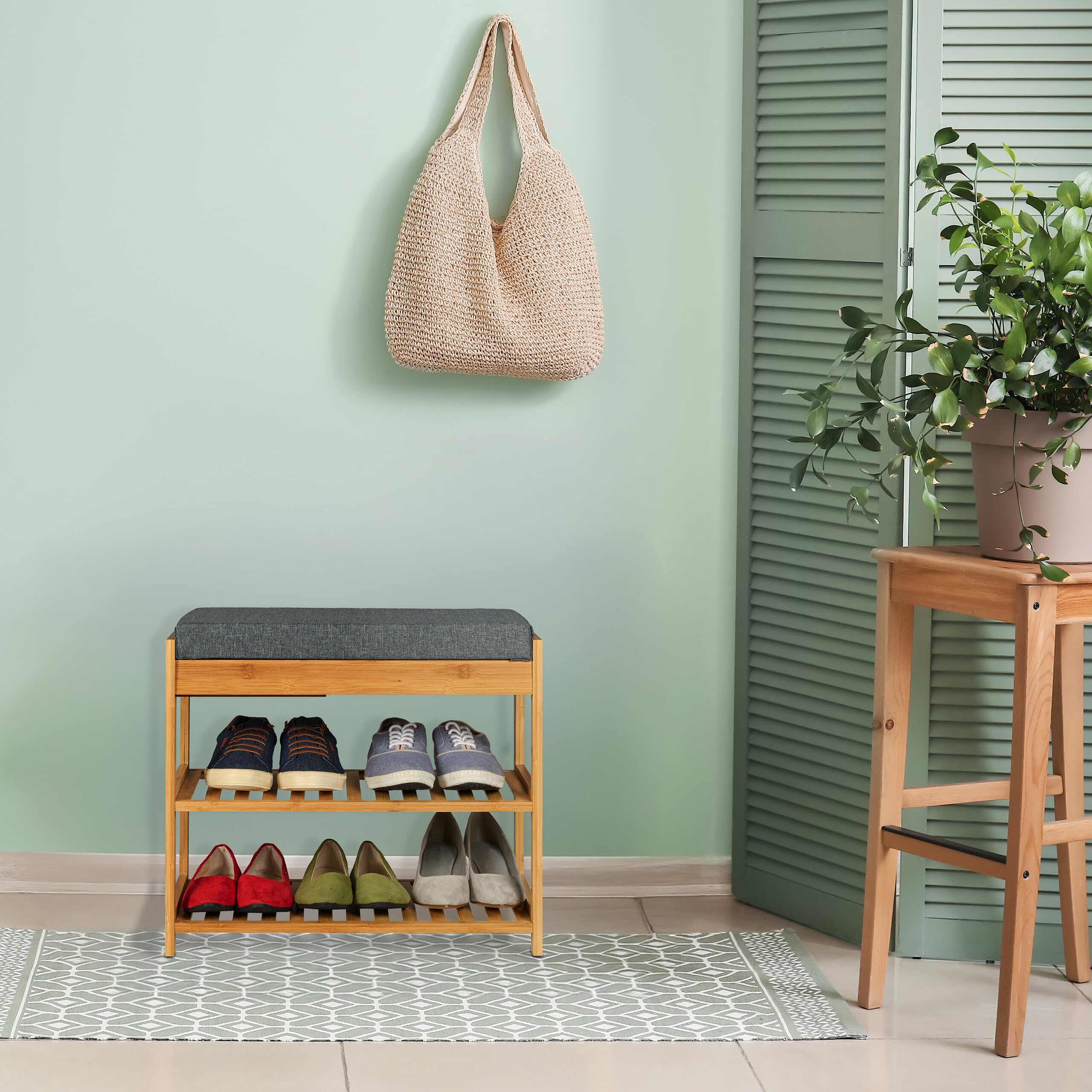 Relaxdays Panca Scarpiera per Ingresso, 2 Ripiani Portascarpe, Cuscino e Cassetto, 49x55x30cm, bambù, Naturale Grigio