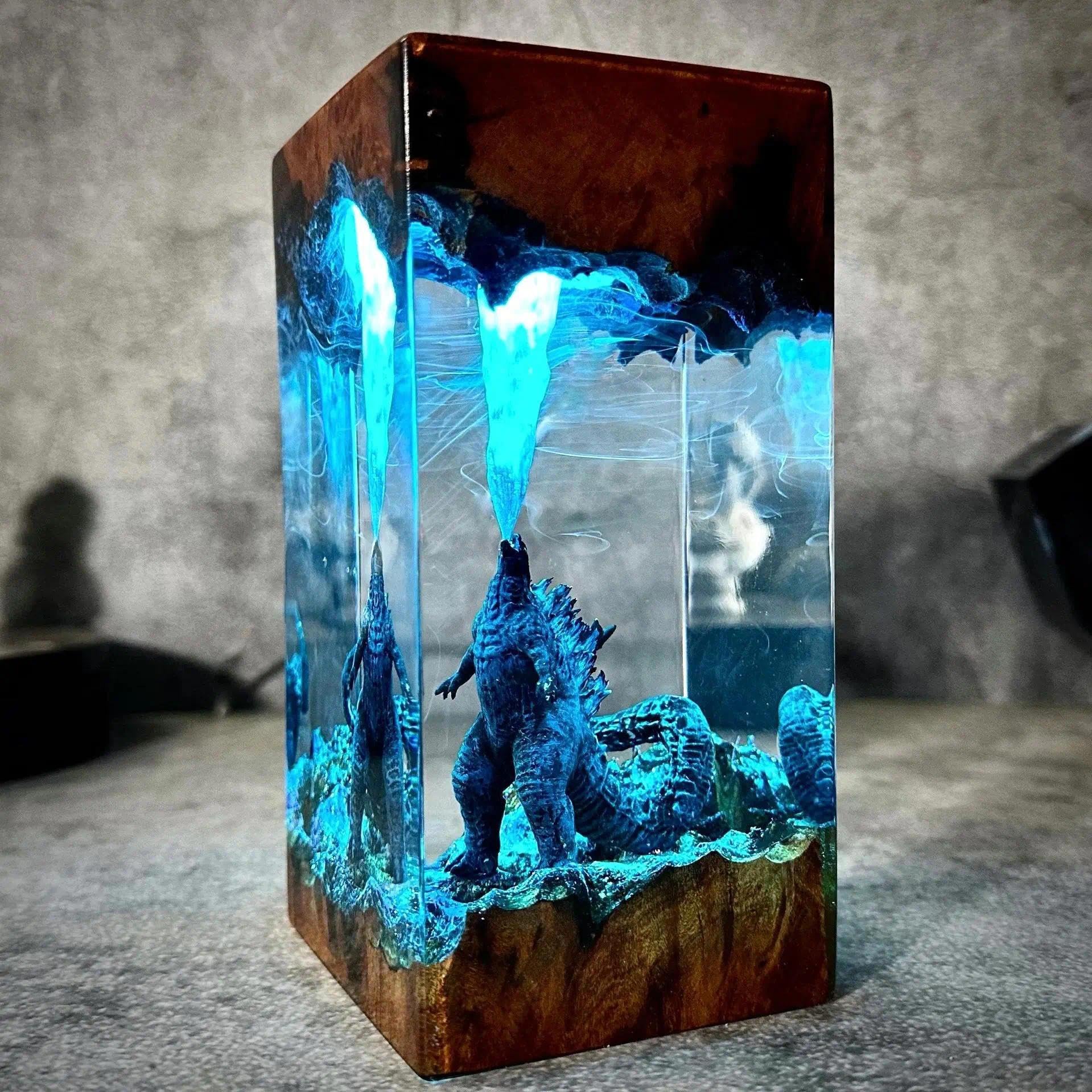 FIYSON 3D Epoxy Resin Godzilla Night Light, Resin Godzilla Figures Ornaments with USB Cable, Monster Bedside Lamp with 16 Remote Colours, Multicoloured LED Night Lamp, Desktop Art Decor Gift (Style 1)