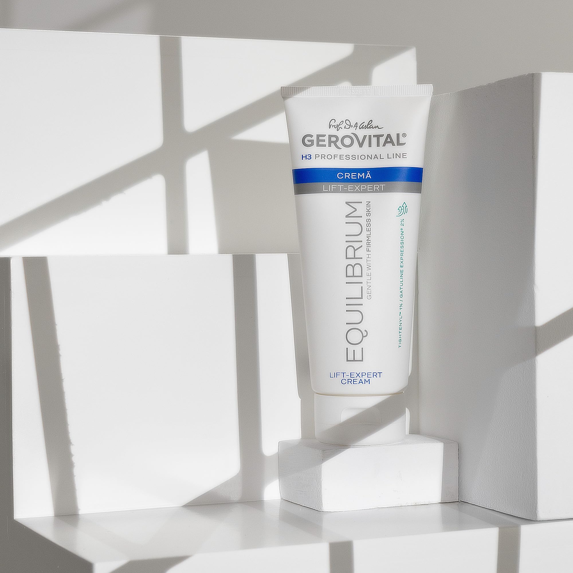 Crema Facial Profesional Antiedad - 200 ml con Efecto Lifting y Regenerador – Para Piel Madura o Seca – Con Tightenyl, Gatuline Expression y Vitaminas A+E, Gerovital H3 Equilibrium