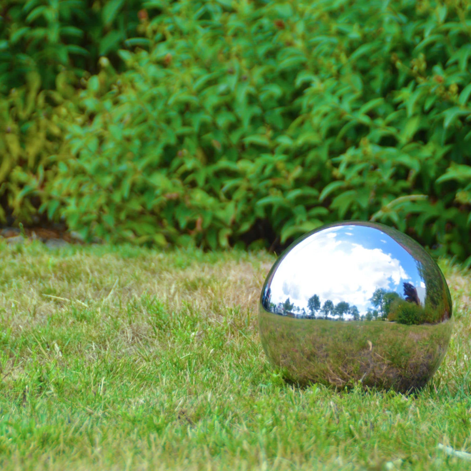 Globo Osservante In Acciaio Inox Medio – Sfera Specchiata Per Giardino, Stagno O Interni, Resistente Al Gelo E UV, Portafortuna