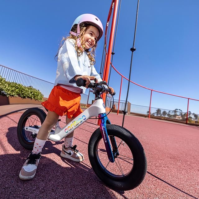 Foto 2 de 8 de Cariboo Bicicleta sin Pedales para Niños Desde 2 años - Ultraligera 3,6 kg - Sillín y Manillar Ajustables