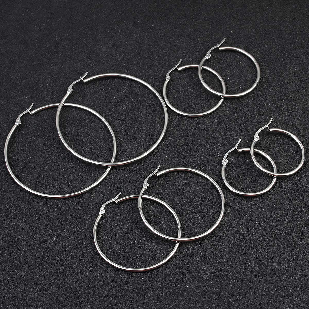 LEEQ 12 par kolczyków Hoop Piercing Kolczyki kółka ze stali nierdzewnej Zestaw kolczyków dla kobiet dziewcząt, 12 rozmiarów, 20-75 mm przez LEEQ