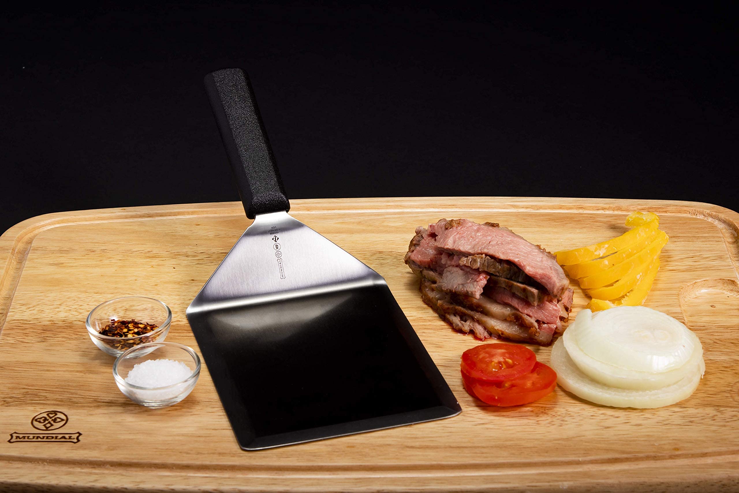 Mundial 5698HH Hamburger Pfannenwender/Pfannenwender, hitzebeständig, 15,2 cm, 12,7 cm, schwarzer Griff