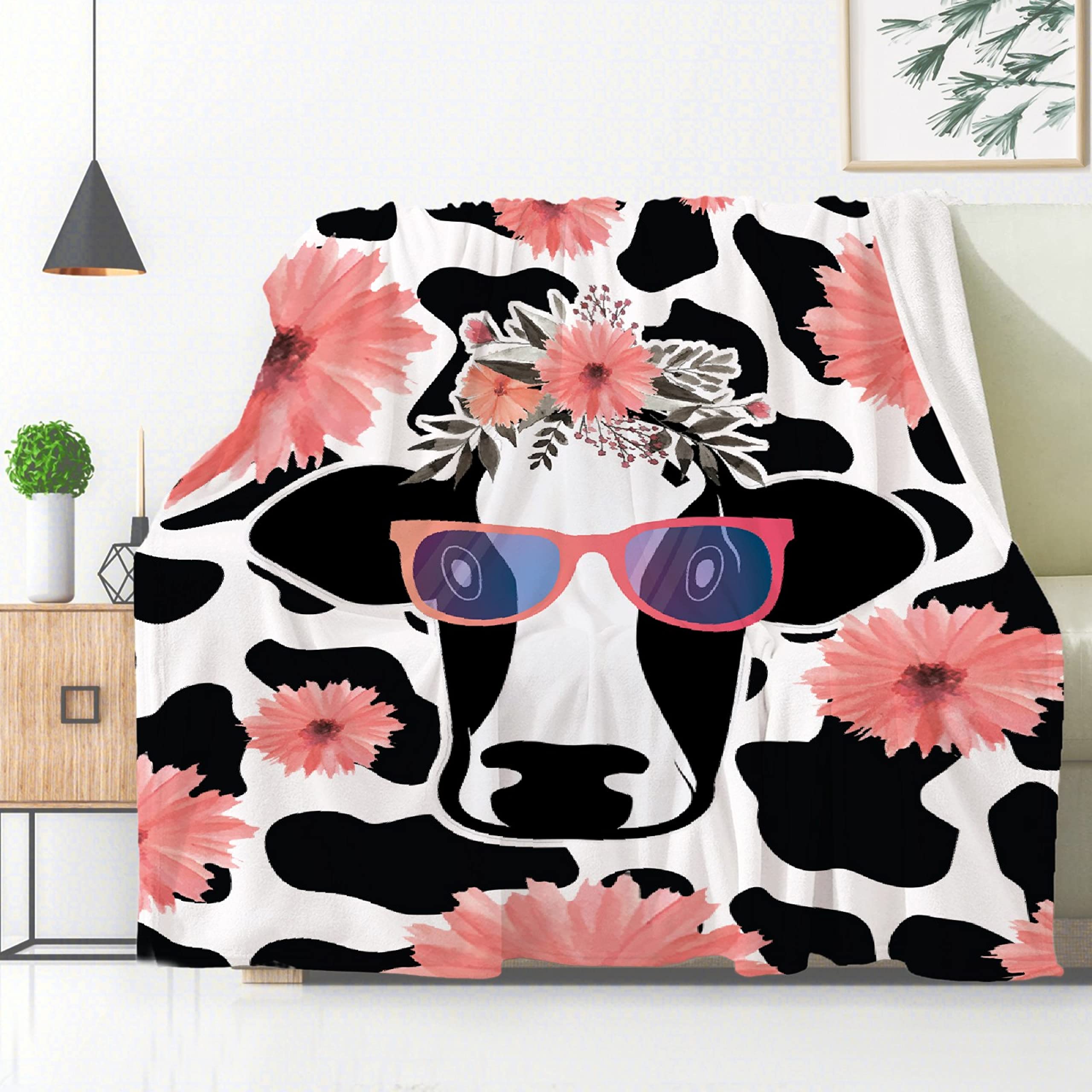Cute Cow Throw Blanket, Milk Cow Print Blanket Plush for Baby Girls Boys Gifts, Ultral Soft Lightweight Cozy Flower Flannel Fleece Suit for Sofa, Couch, Bed, Home 80