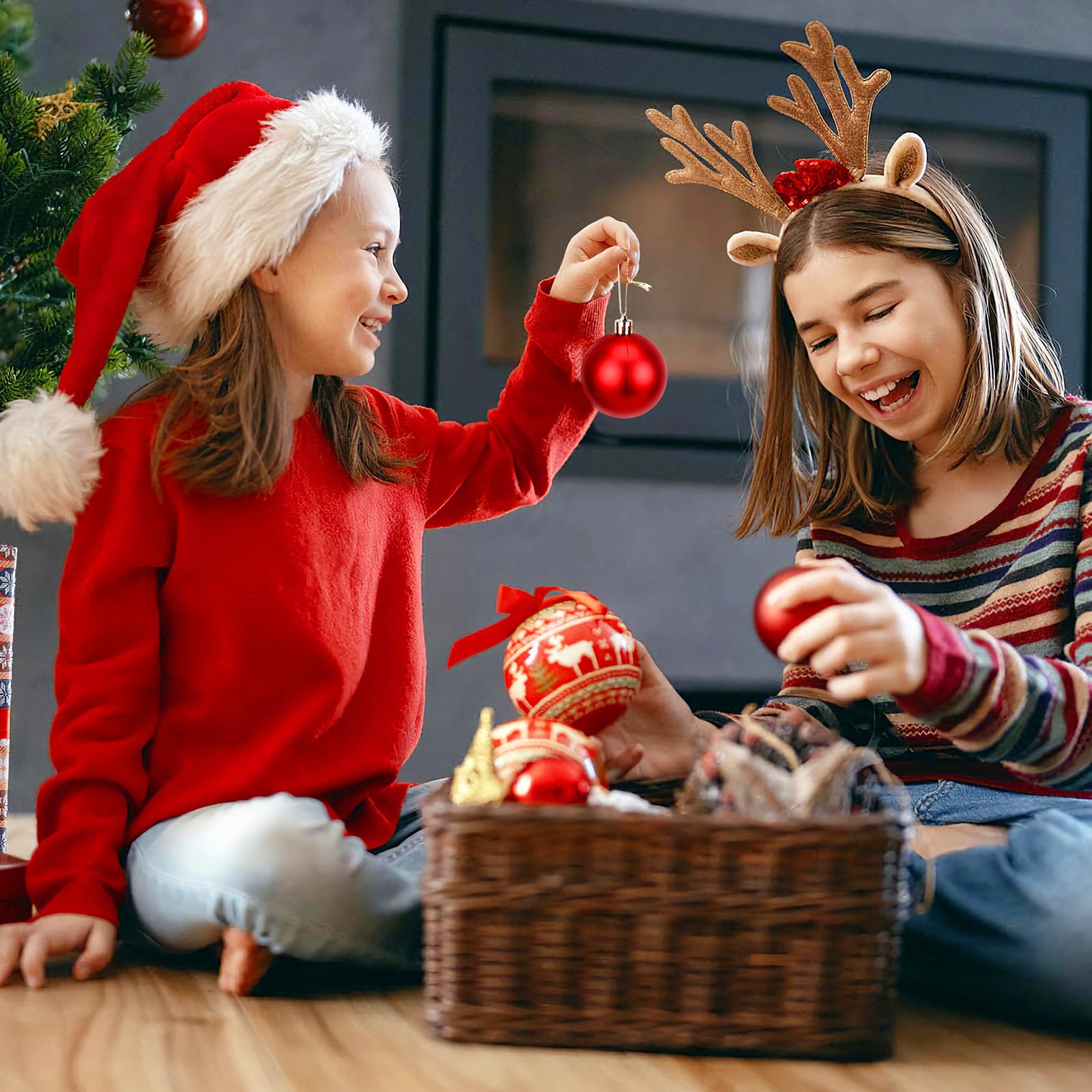 Housoutil 24 Pcs Weihnachtskugeln mit Glänzendem Plattierungsdesign Rote aus Kunststoff als Christbaum Anhänger für Weihnachtsbaum und Festliche Dekoration im Zuhause und Büro