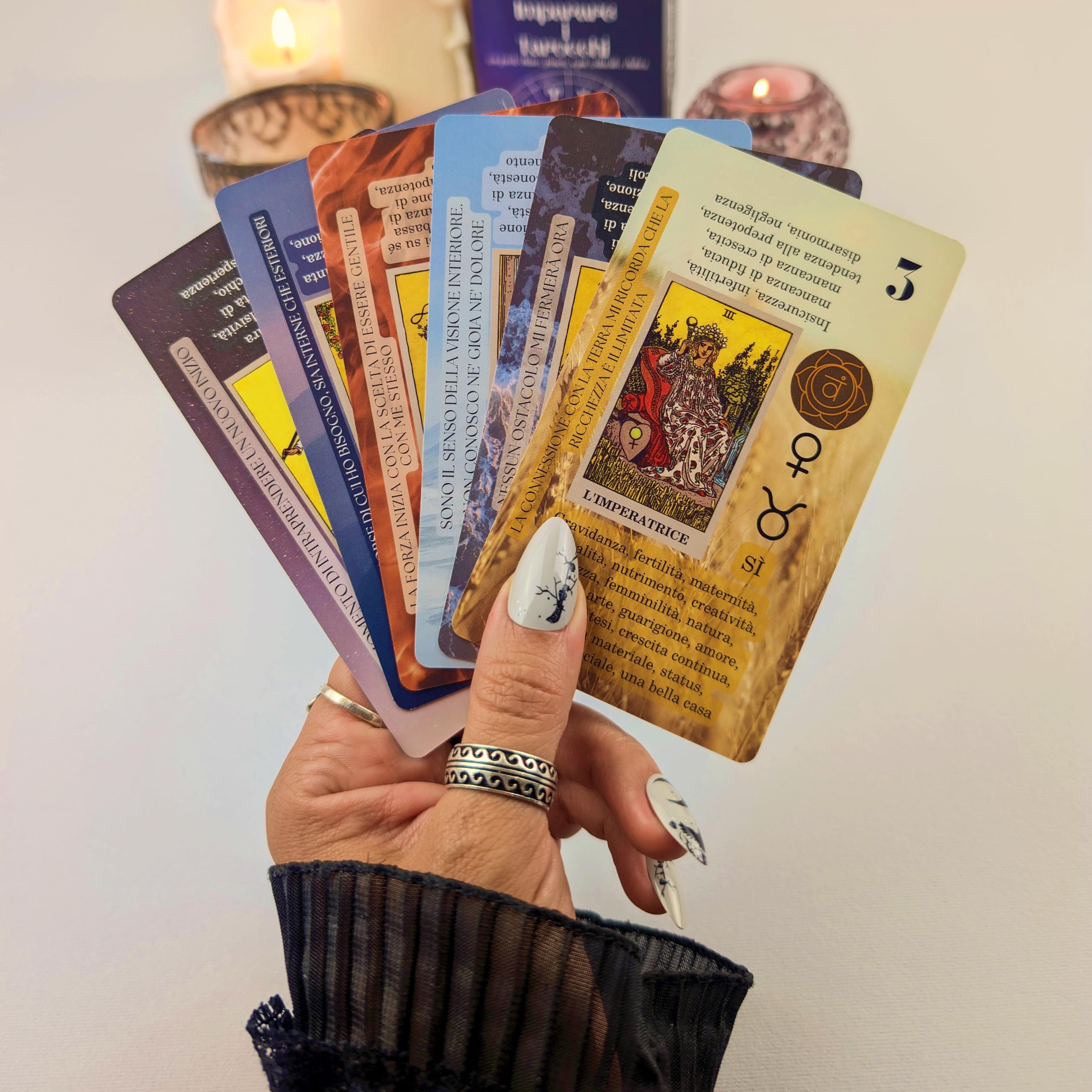 Witchy Cauldron Imparare i Tarocchi con parole chiave, pianeti, segni zodiacali e chakra