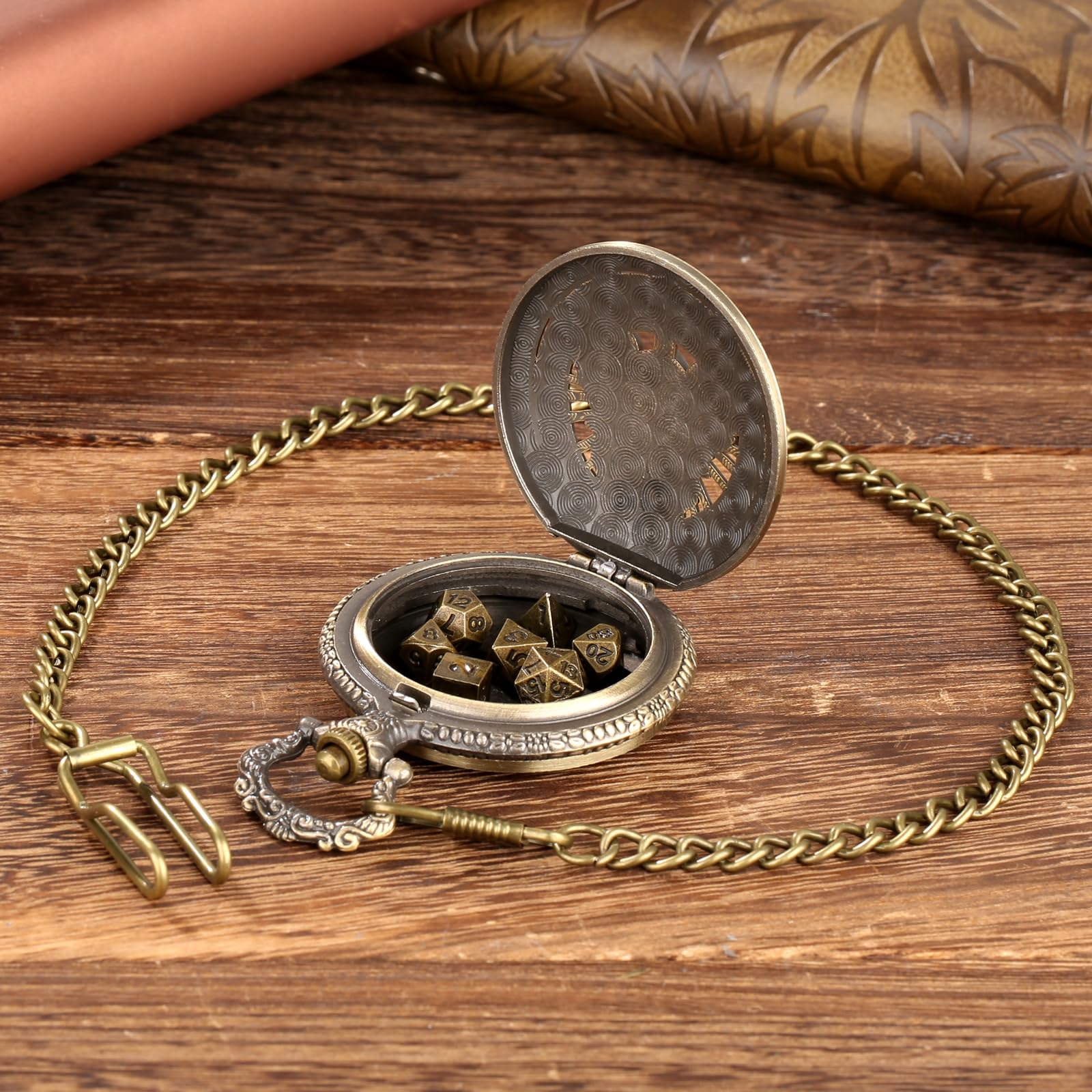 Mini set di dadi con custodia in bronzo cavaliere paladino cavaliere guerriero – Regali di D&D con borsa per dadi, set di 7 dadi in metallo poliedrico D&D, set per principianti per giochi di ruolo da